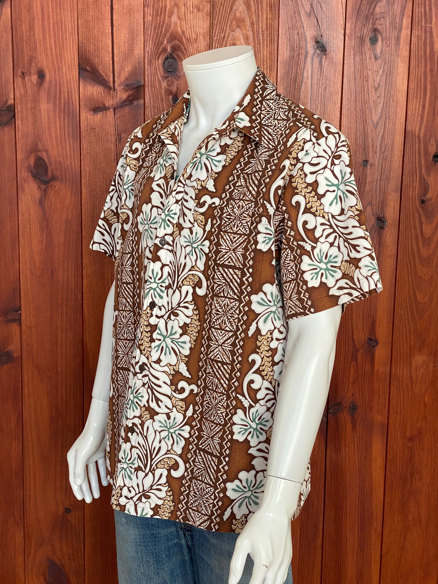 Large vintage 80s Hawaiian thin cotton shirt made in Hawaii - retro island fashion.