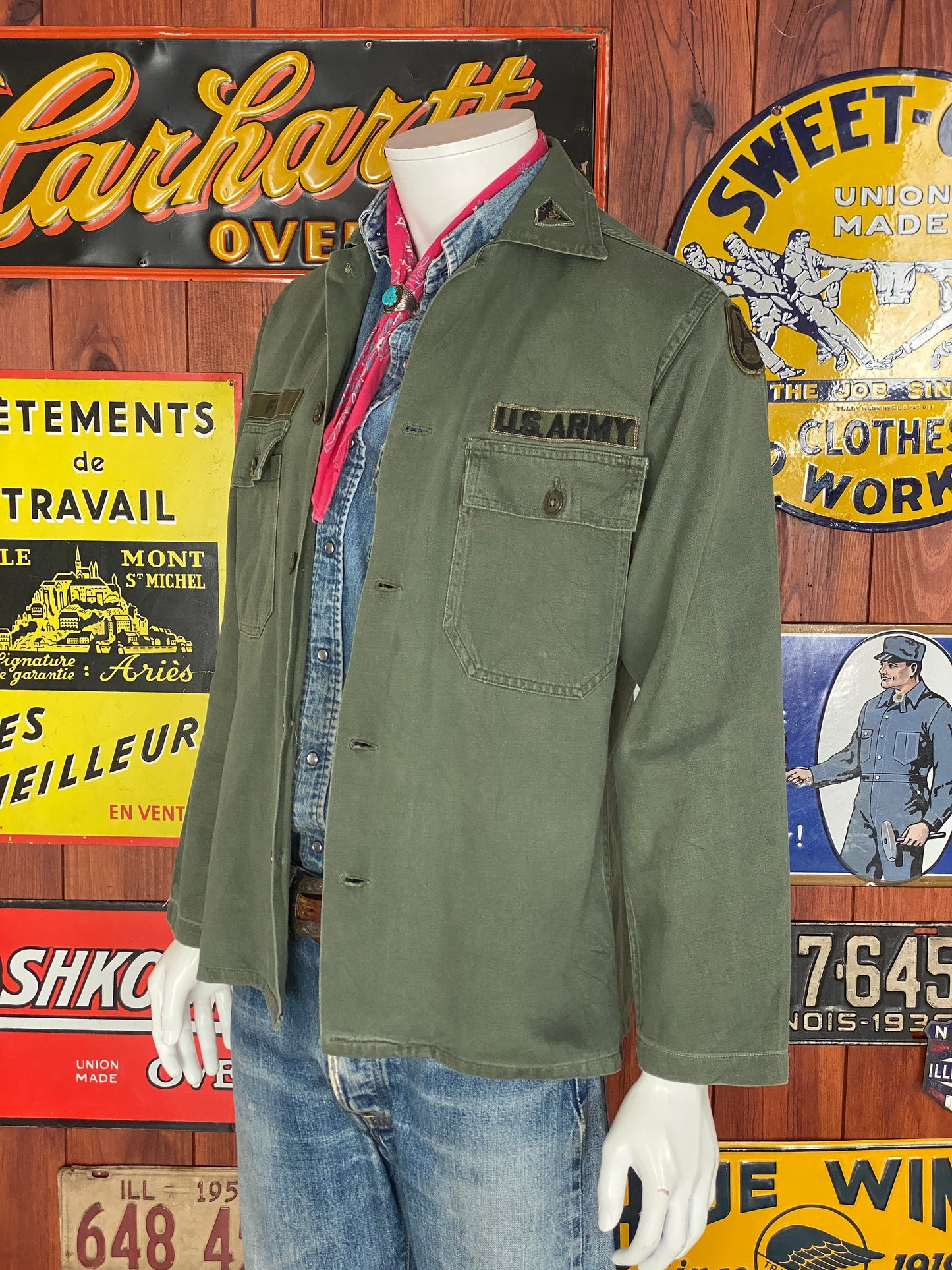 Medium Authentic 60s Vintage US Army Vietnam War Era OG-107 Fatigue Shirt | Military Collectible