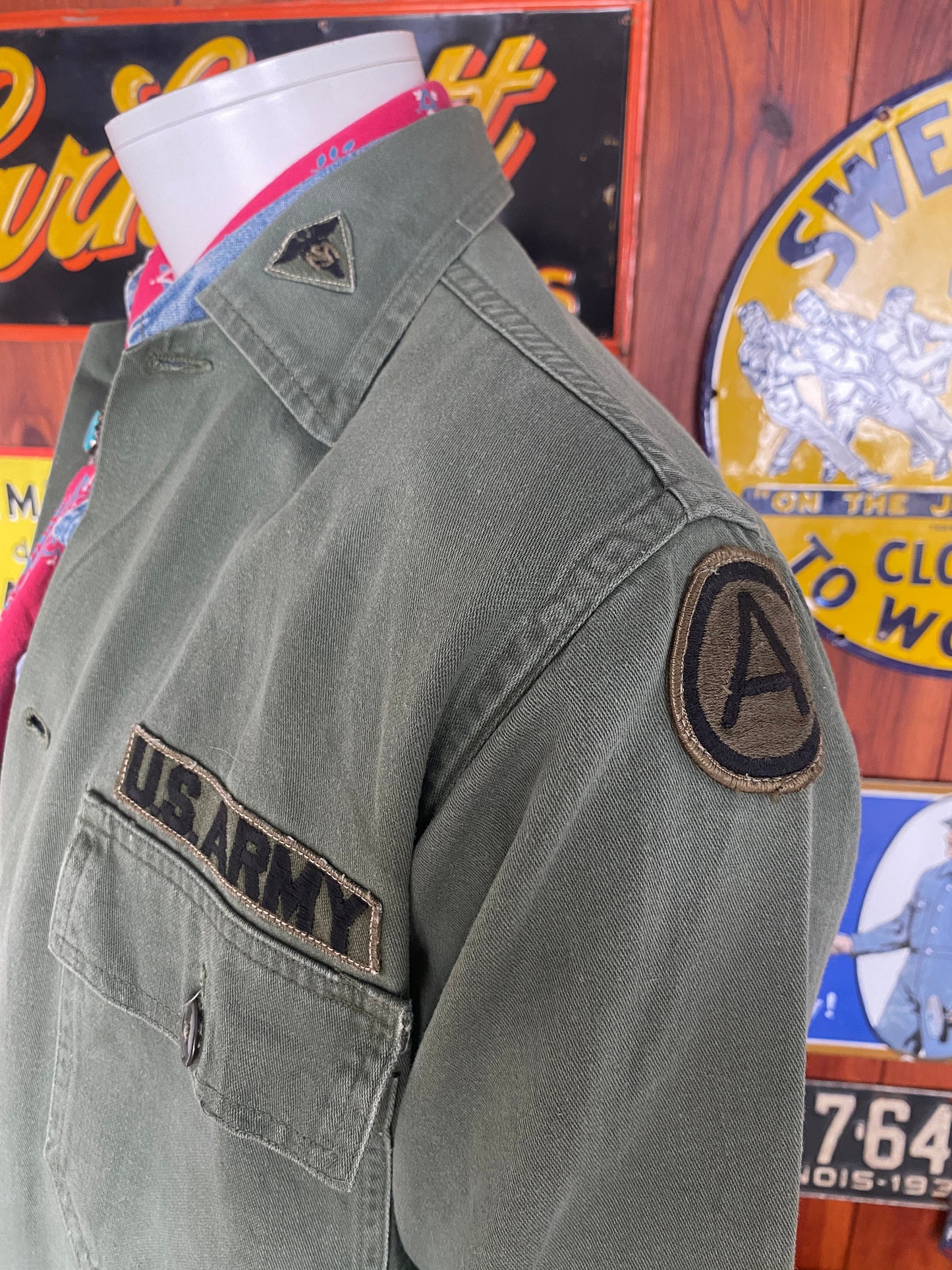 Medium Authentic 60s Vintage US Army Vietnam War Era OG-107 Fatigue Shirt | Military Collectible