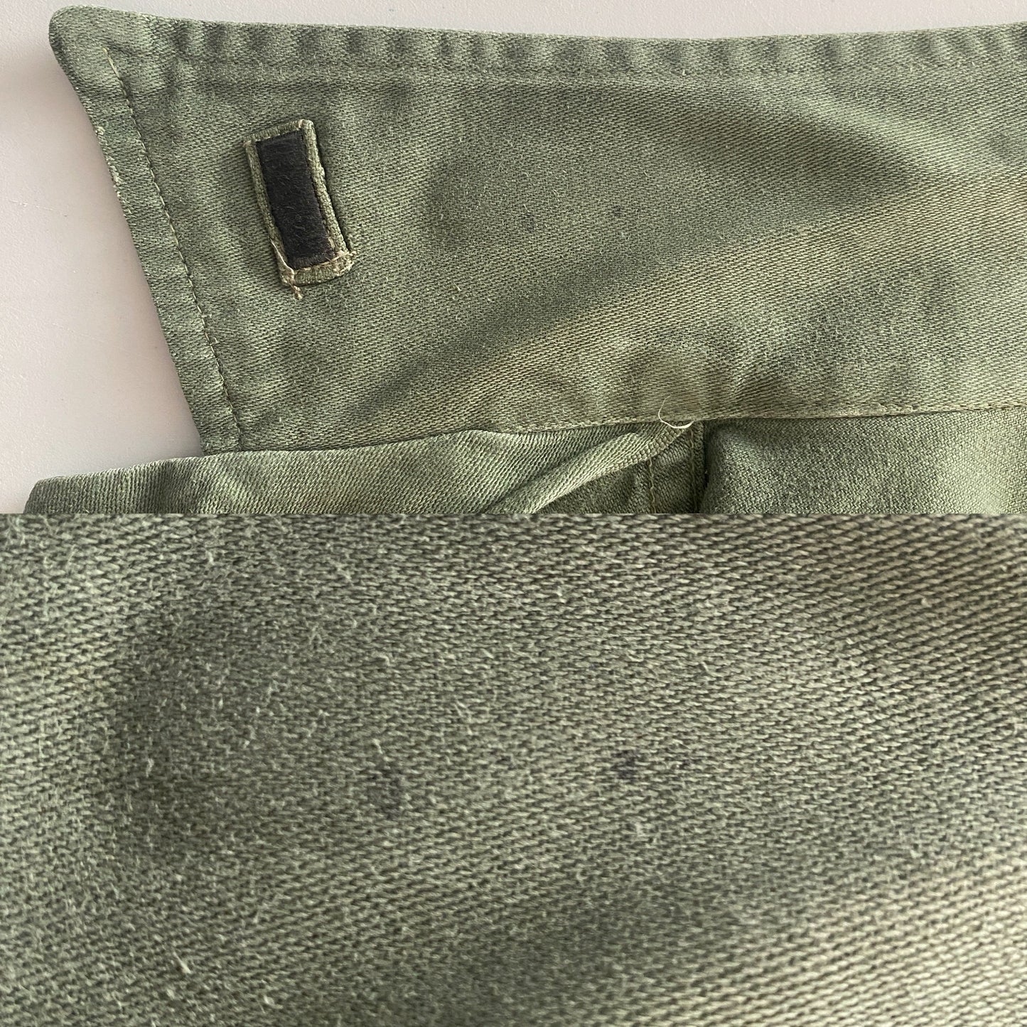 Medium Authentic 60s Vintage US Army Vietnam War Era OG-107 Fatigue Shirt | Military Collectible