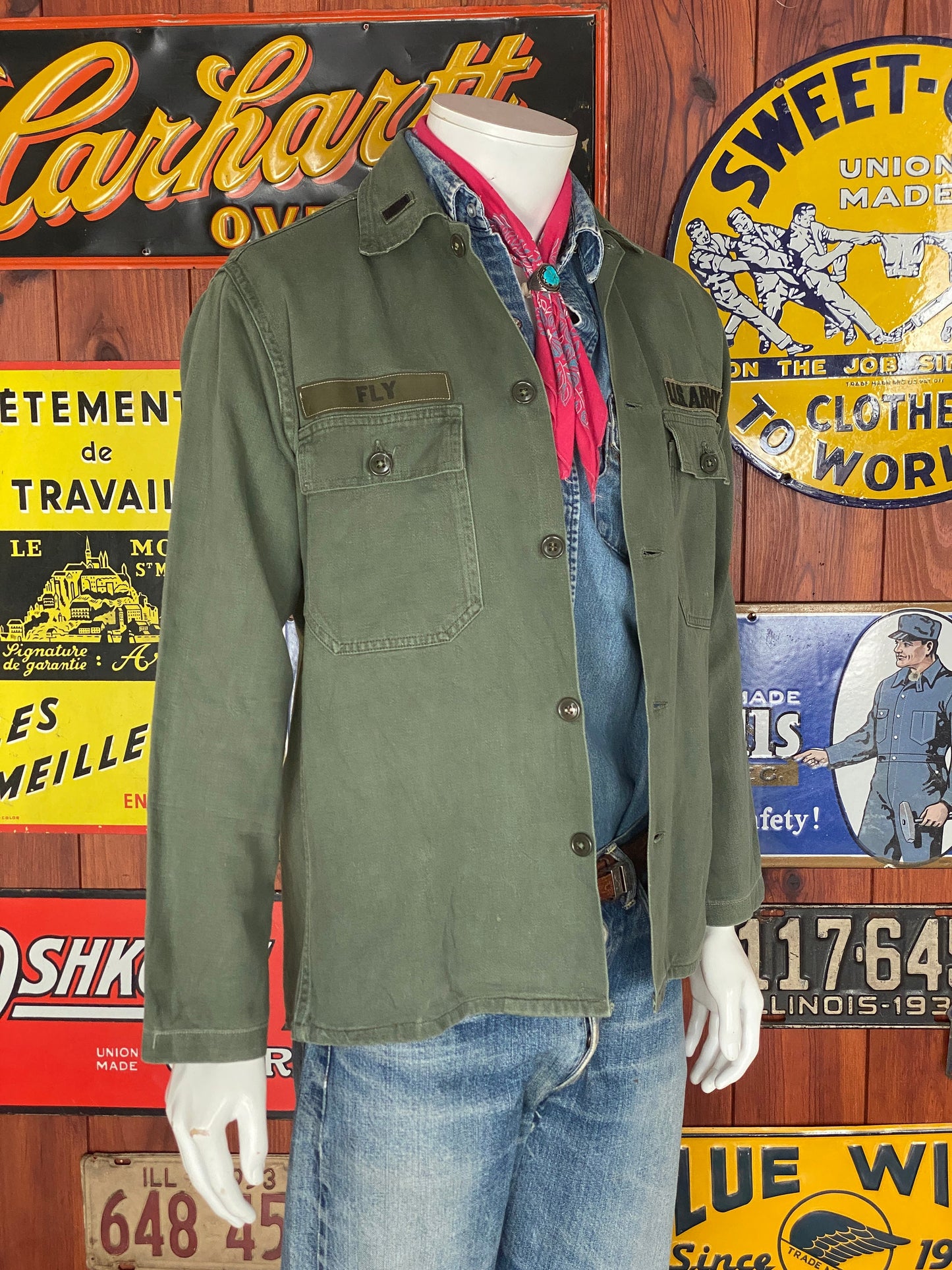 Medium Authentic 60s Vintage US Army Vietnam War Era OG-107 Fatigue Shirt | Military Collectible