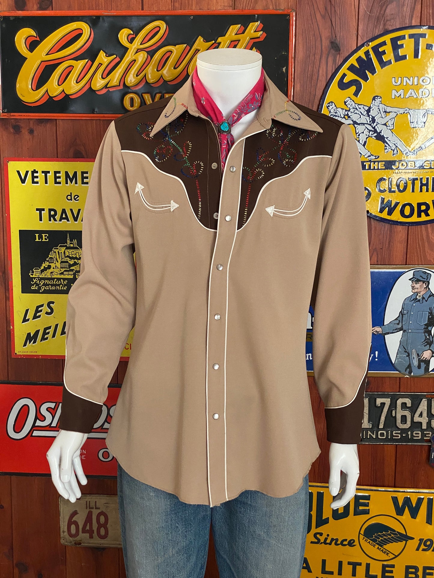 Size Medium. Vintage 70s embroidered H Bar C western shirt