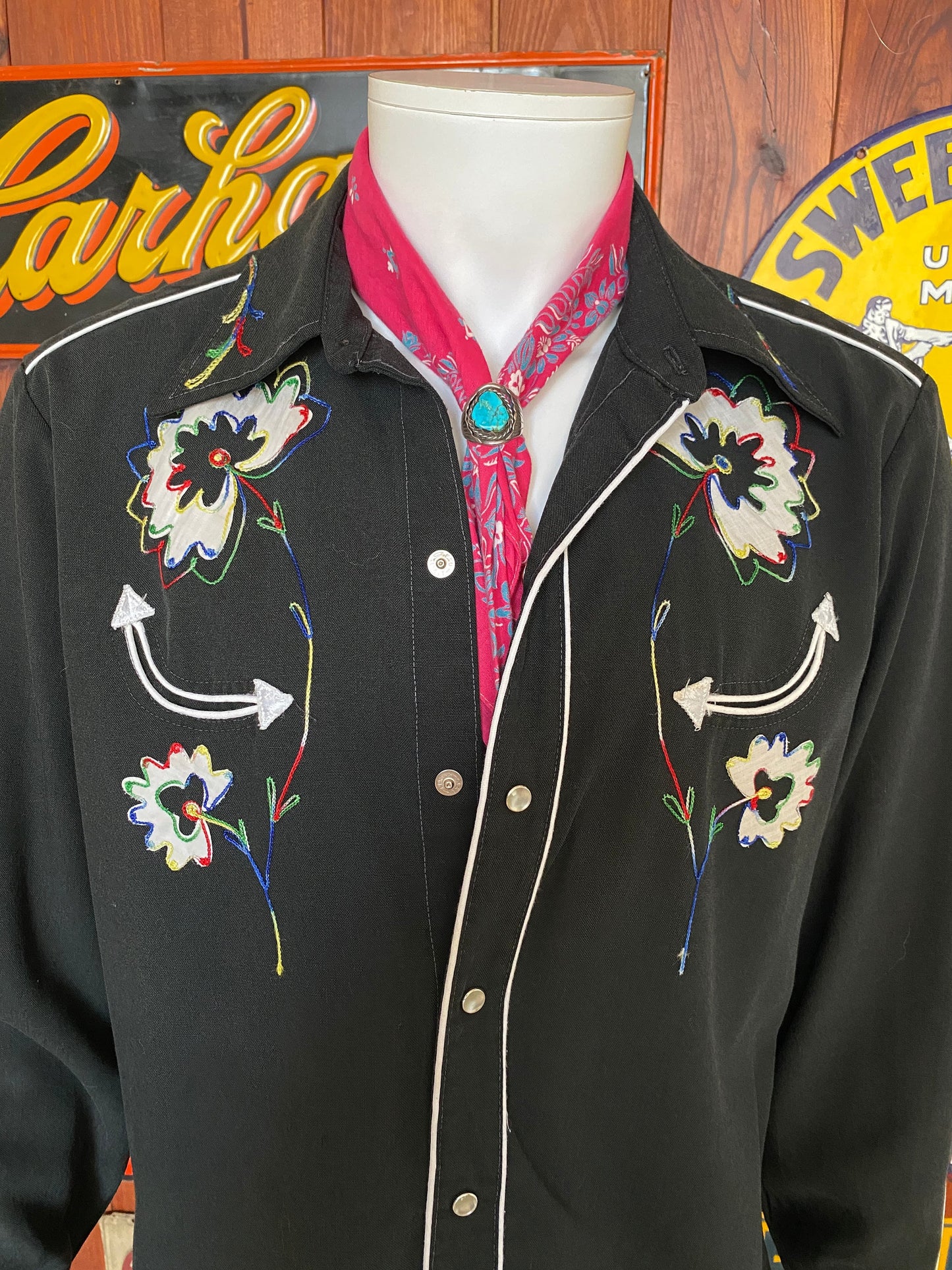 Size Med/Large. Vintage 70s embroidered H Bar C western shirt