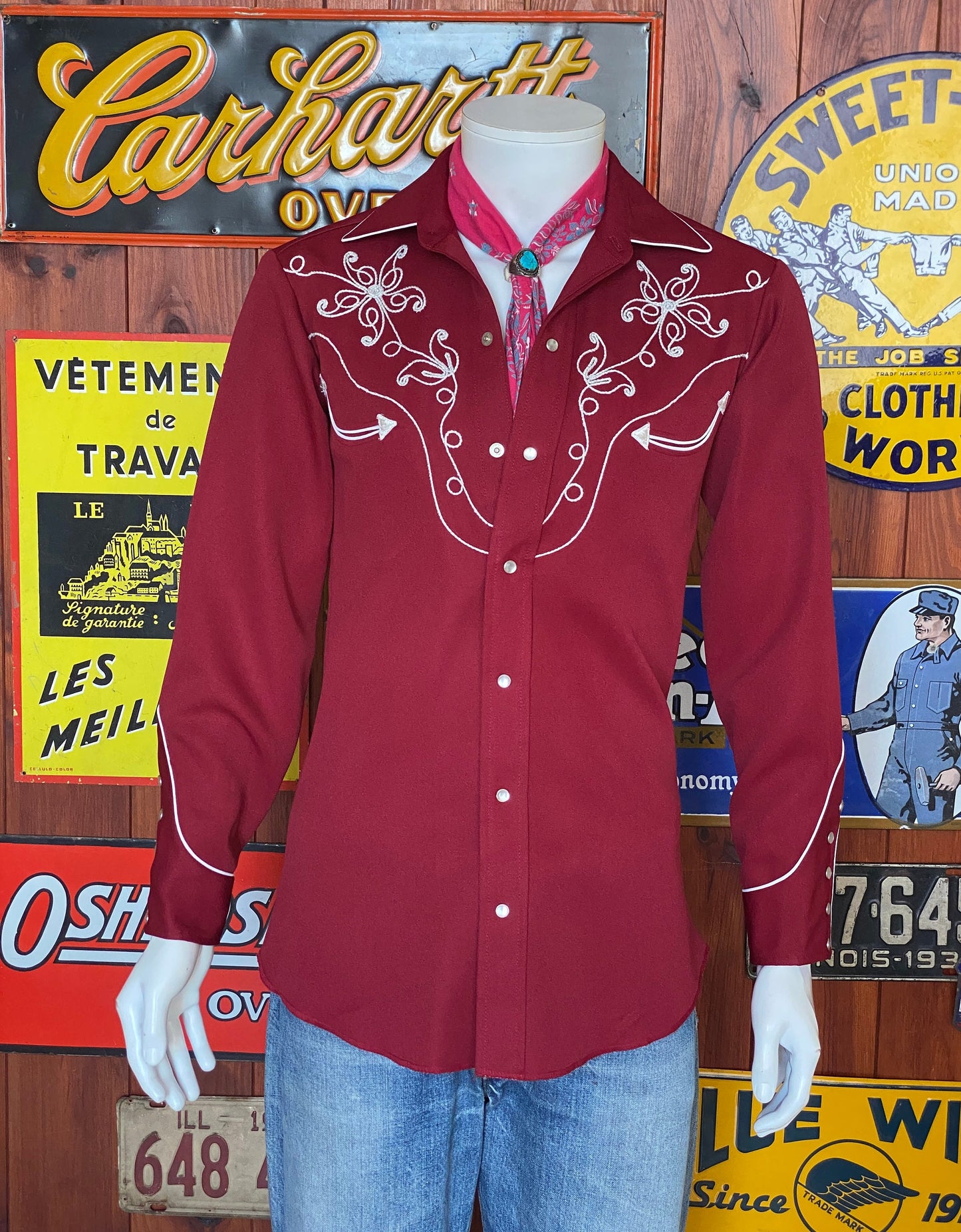 Size Small. Vintage 70s embroidered H Bar C western shirt