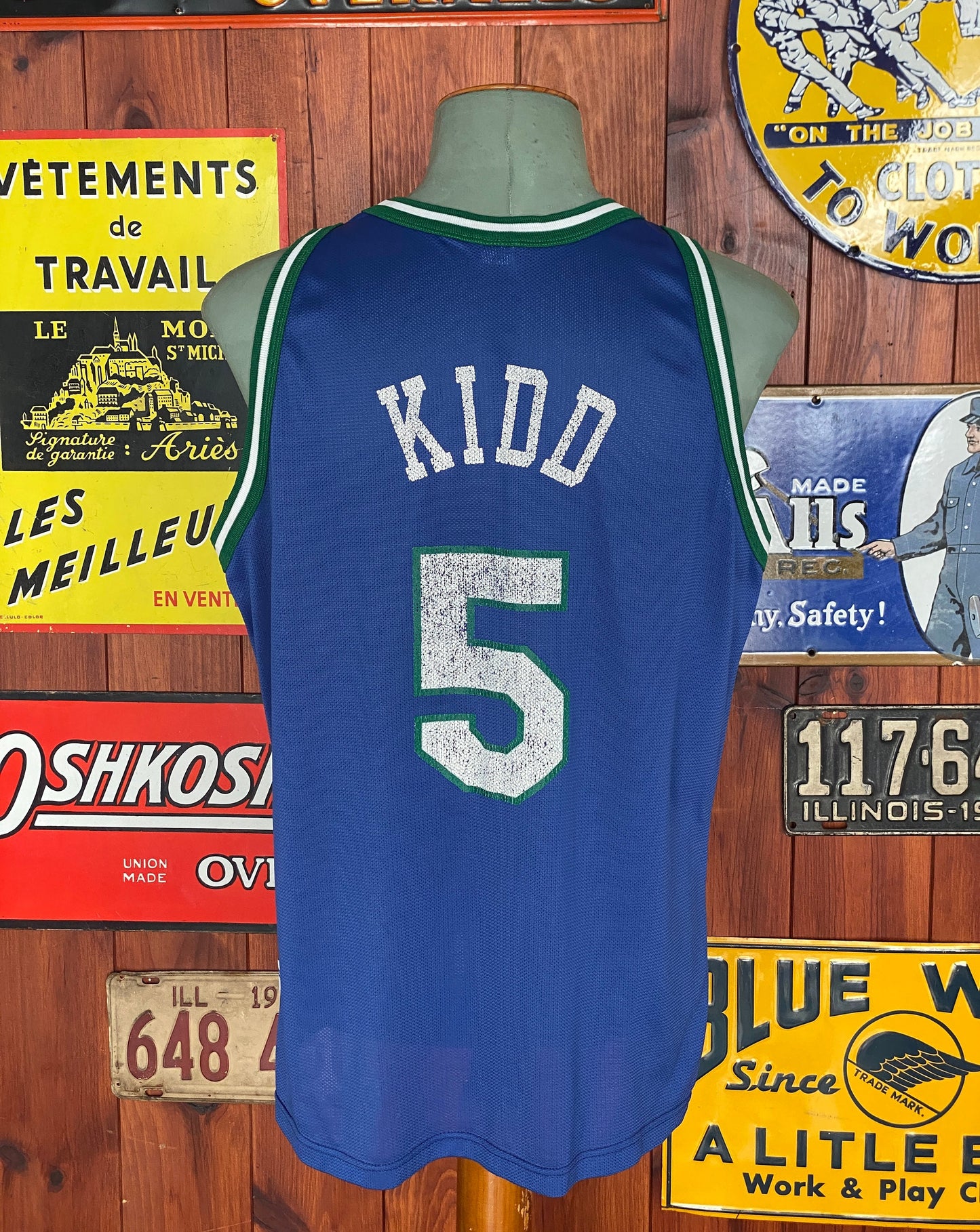 Size 48. 90s Vintage Dallas #5 Jason Kidd NBA Jersey - Made by Champion