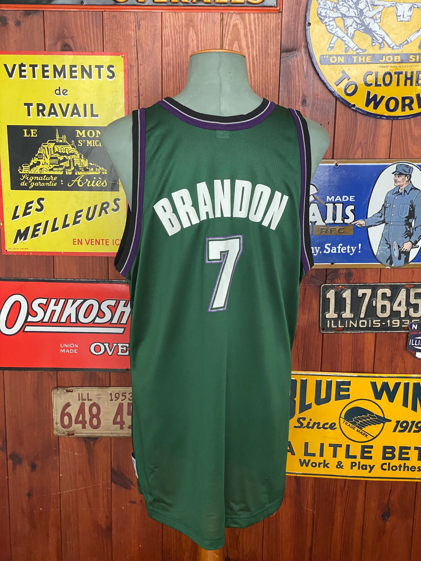 Size 52. Vintage Bucks NBA #7 Brandon Champion jersey