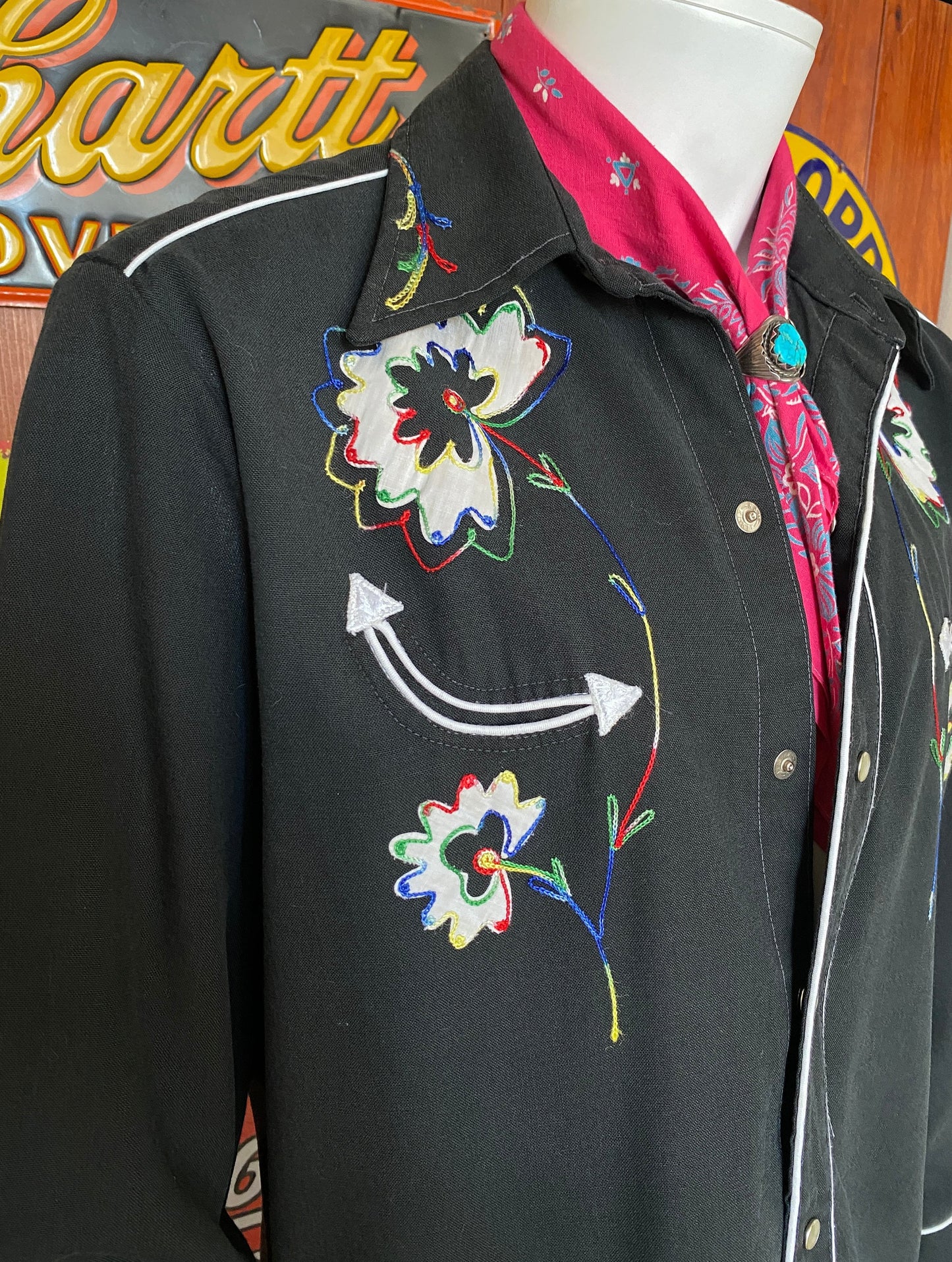 Size Med/Large. Vintage 70s embroidered H Bar C western shirt