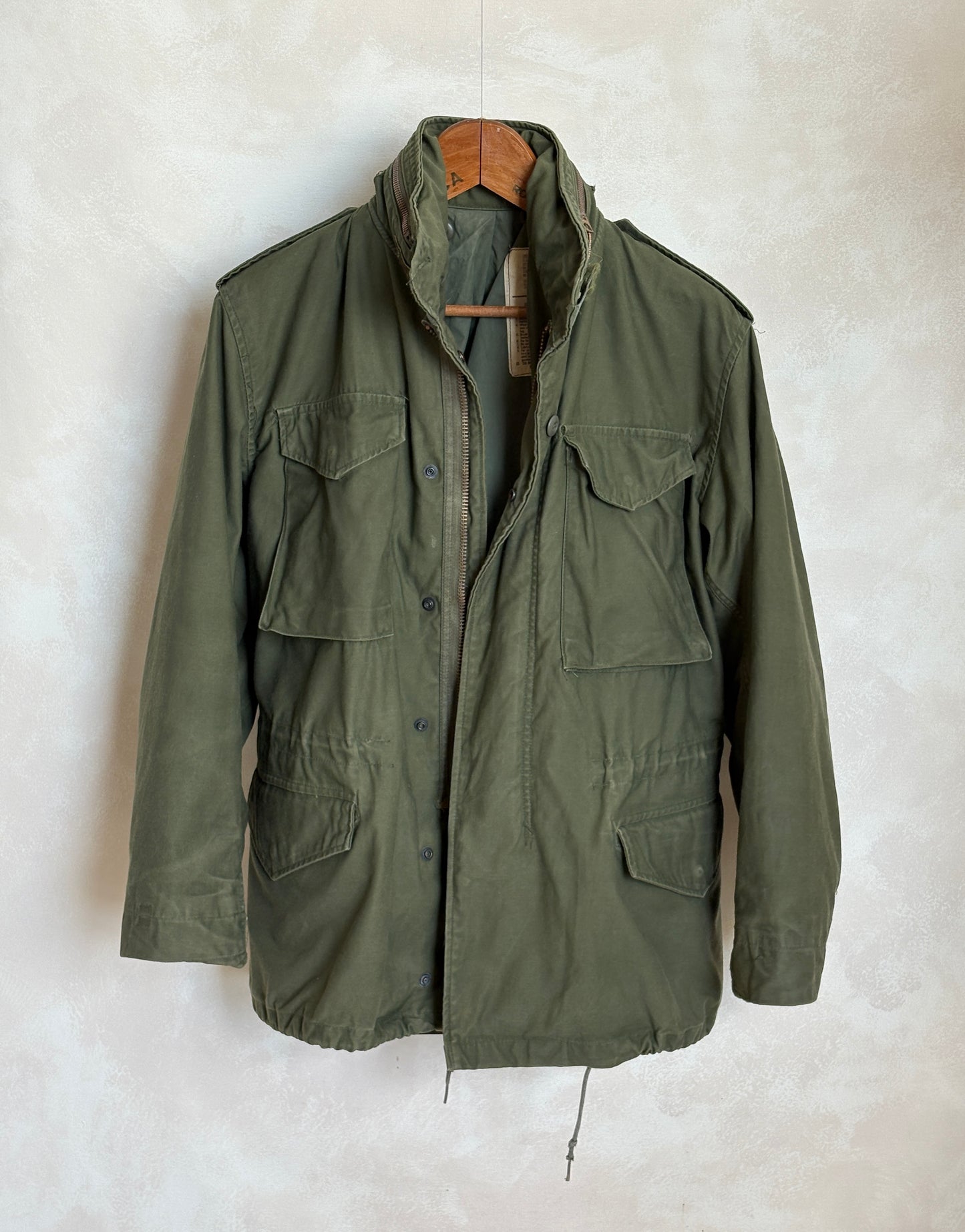 Small Regular – Authentic 1980 US Army M-65 Field Jacket Military by John Ownbey