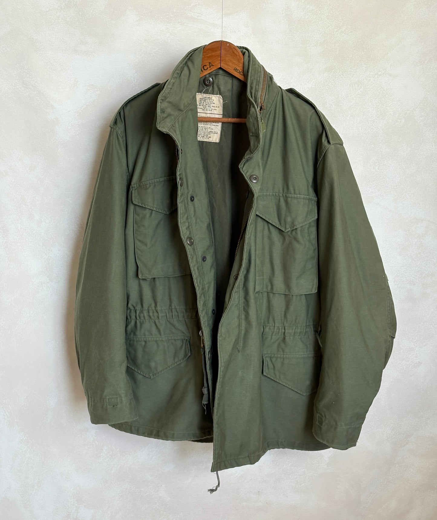 Large Reg.Authentic 1977 US Army M-65 field jacket Military