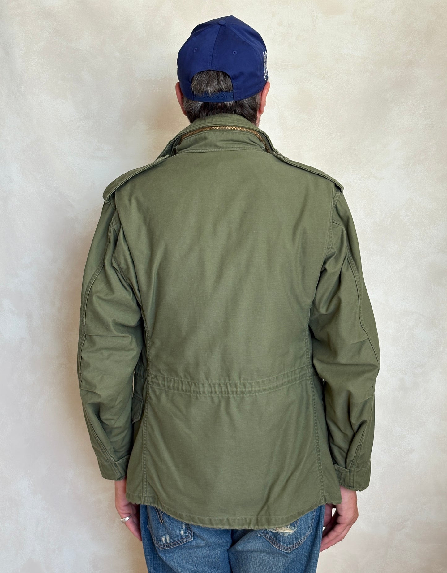 Small Reg. Authentic US Army M-65 field jacket Military
