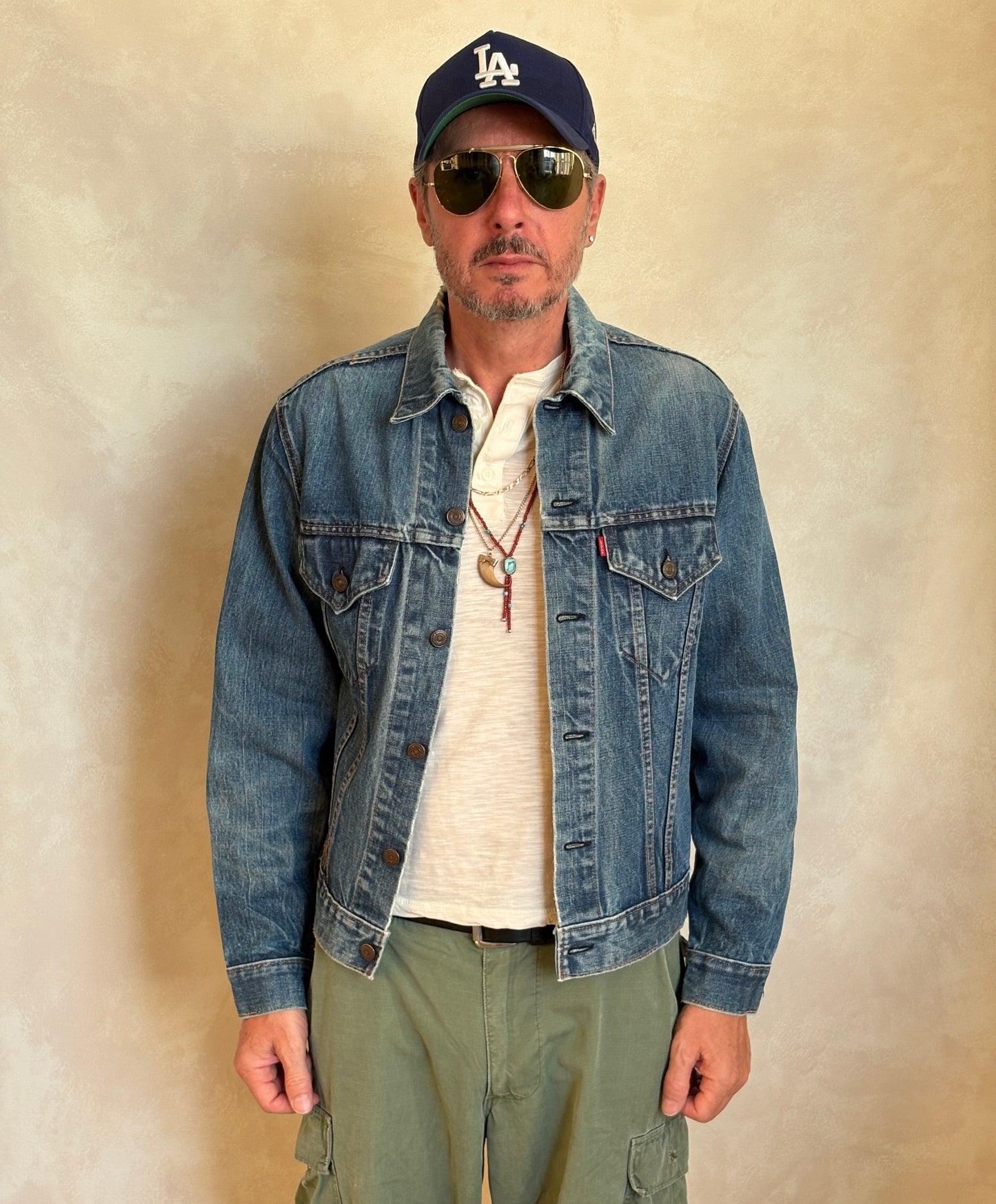 Size 42US / 52EU. Vintage late 70s 70505 Levis 2 pockets made in USA
