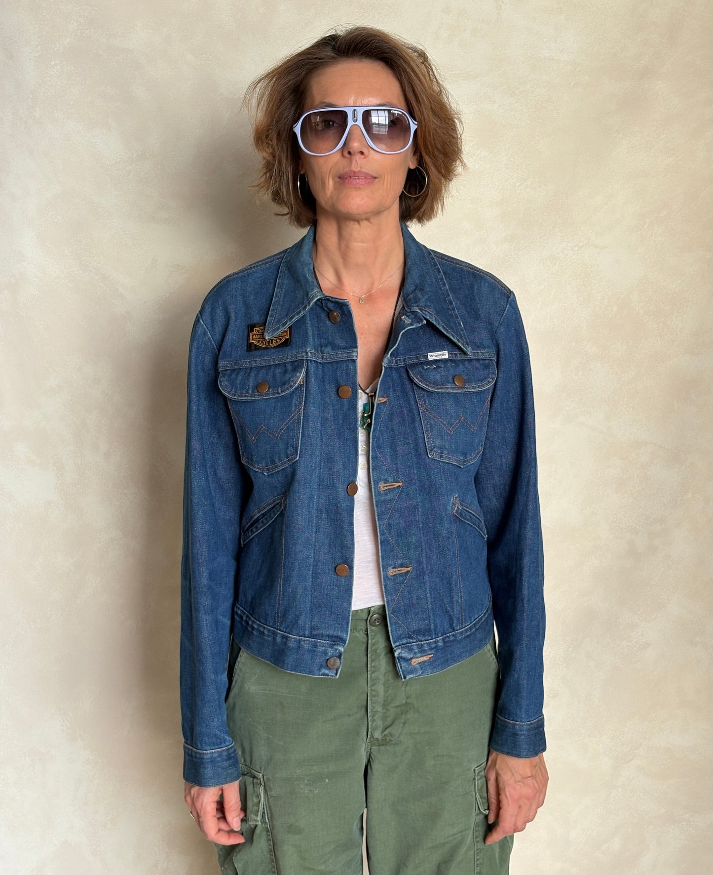 Size 36US / 46EU . Vintage 80s Wrangler Denim Jacket – 4 Pockets – Made in USA -Harley patch-