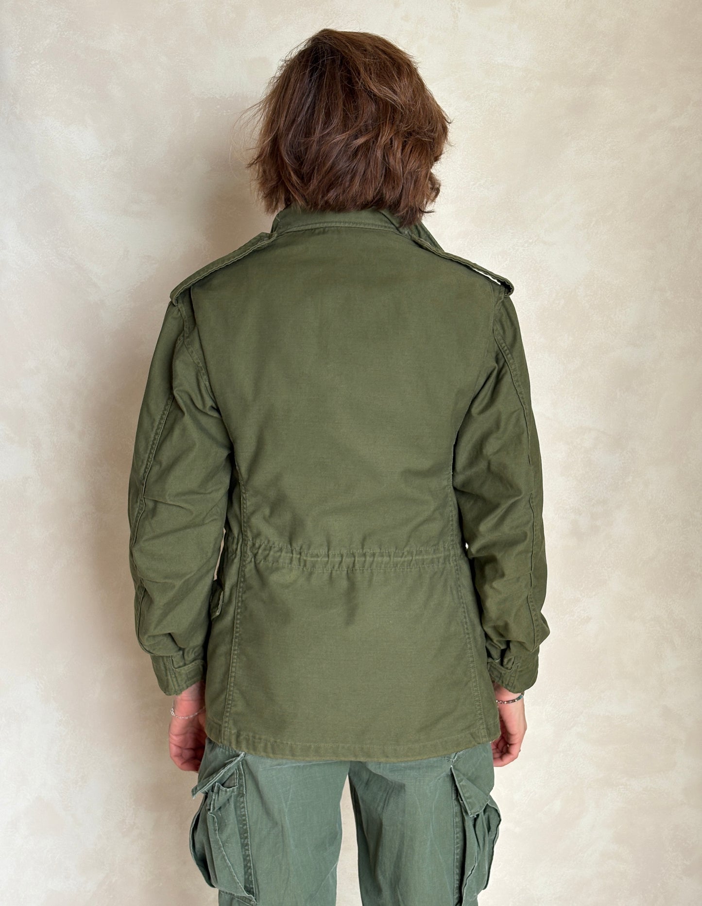 X Small Short. Authentic 1982 US Army M-65 field jacket Military