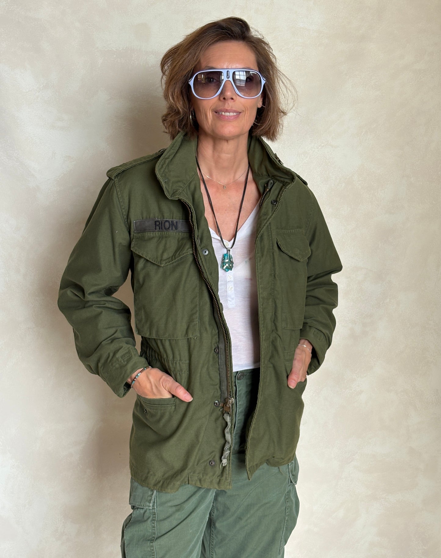 X Small Short. Authentic 1982 US Army M-65 field jacket Military