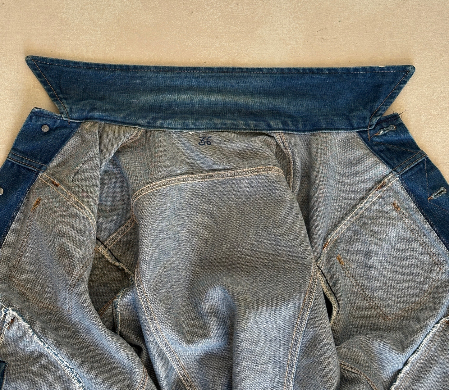 Size 36US / 46EU . Vintage 80s Wrangler Denim Jacket – 4 Pockets – Made in USA -Harley patch-