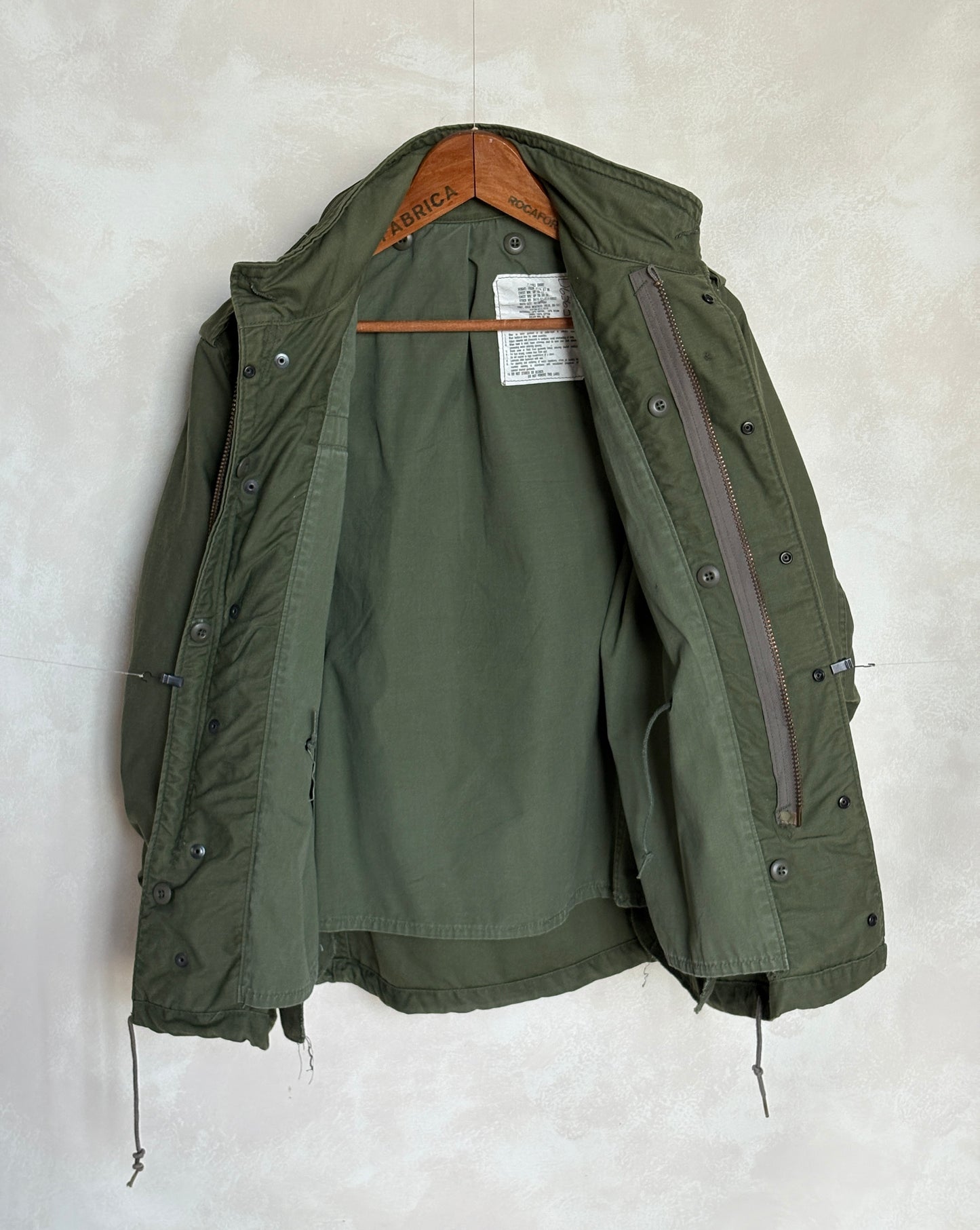 X Small Short. Authentic 1982 US Army M-65 field jacket Military