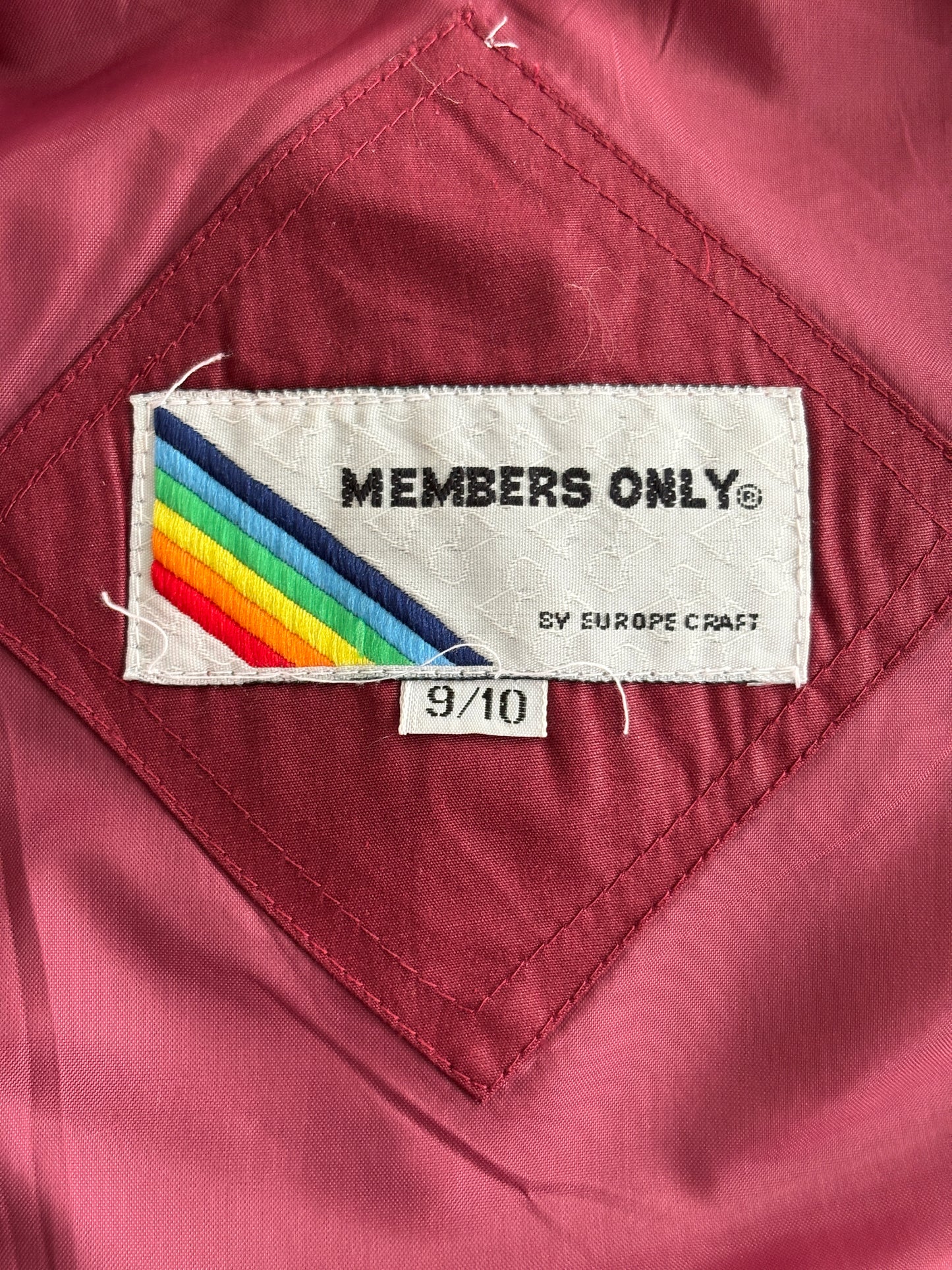 Size 9/10.  Women Vintage 80s Members Only Cotton Jacket