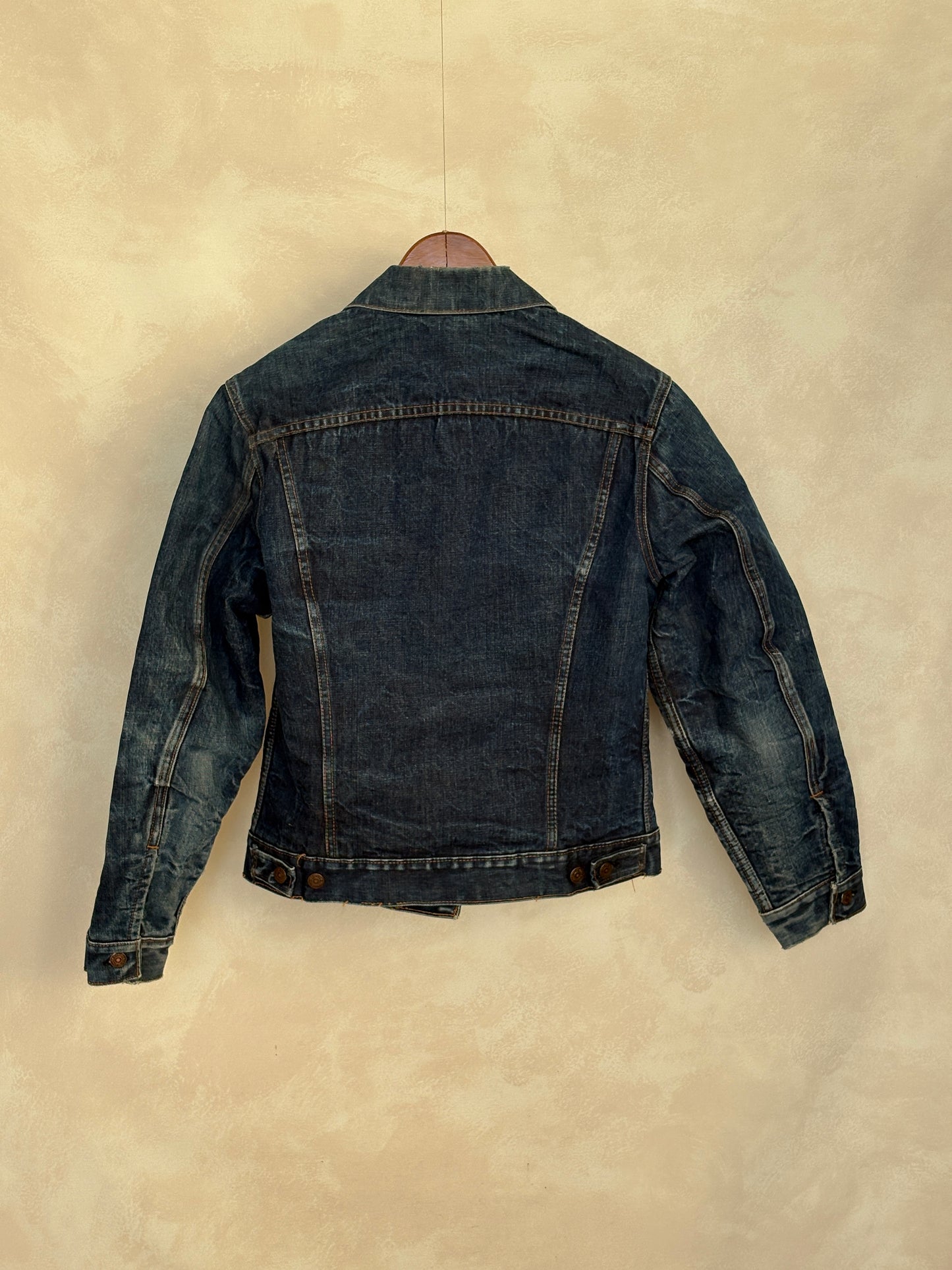 Size 38US / 48EU. Levis 70505 –  Vintage Early 70s 2 pocket Levi’s lined Denim Jacket 70505 – Single Stitch, Made in USA