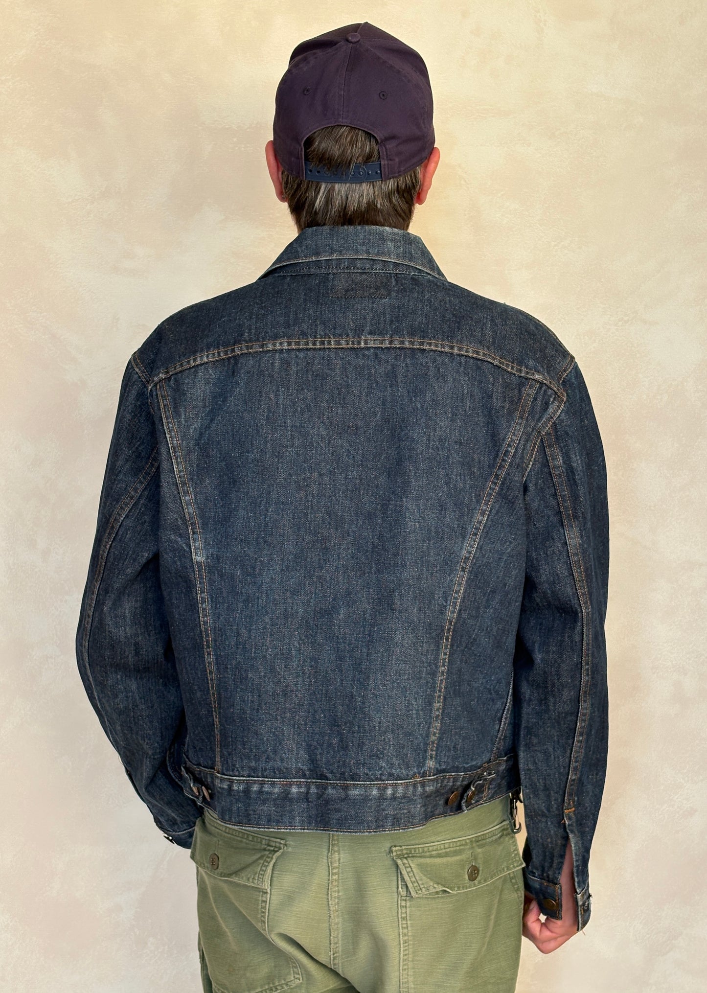 Size 46US / 56EU. Vintage Early 70s 2 pocket Levi’s Denim Jacket 70505 – Single Stitch, Made in USA