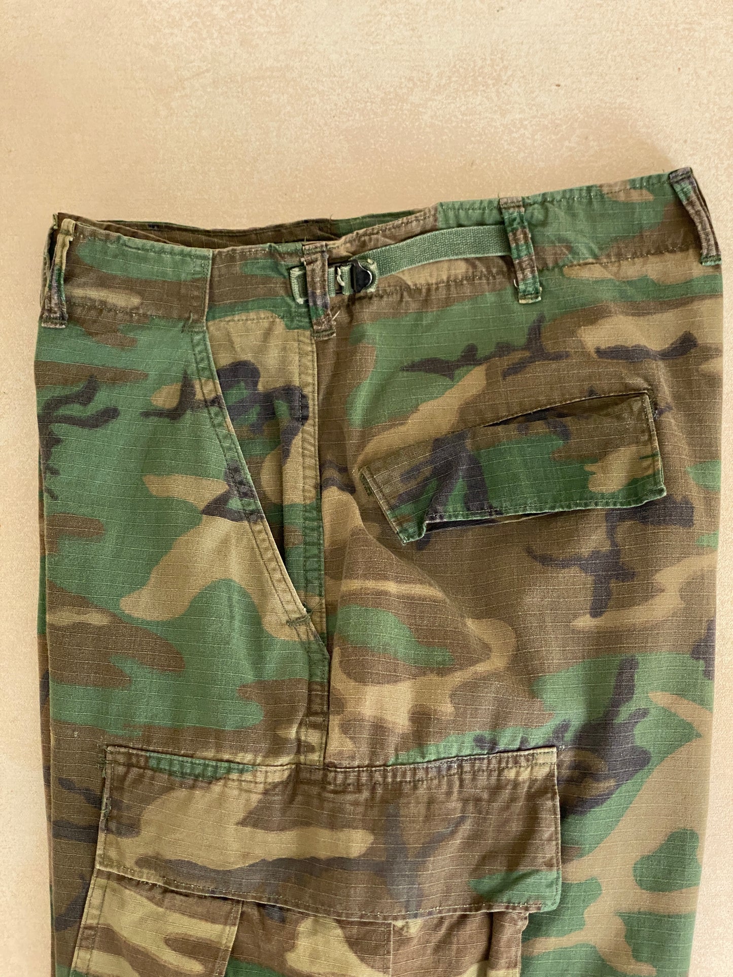 Med Short . Authentic US Army 1970 Vietnam war era camouflage jungle pants.