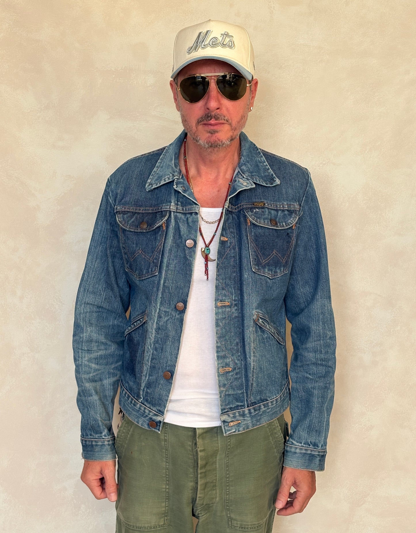 Size 40 Long US.  Authentic 70s Wrangler denim jacket -4 pockets- Made in the USA
