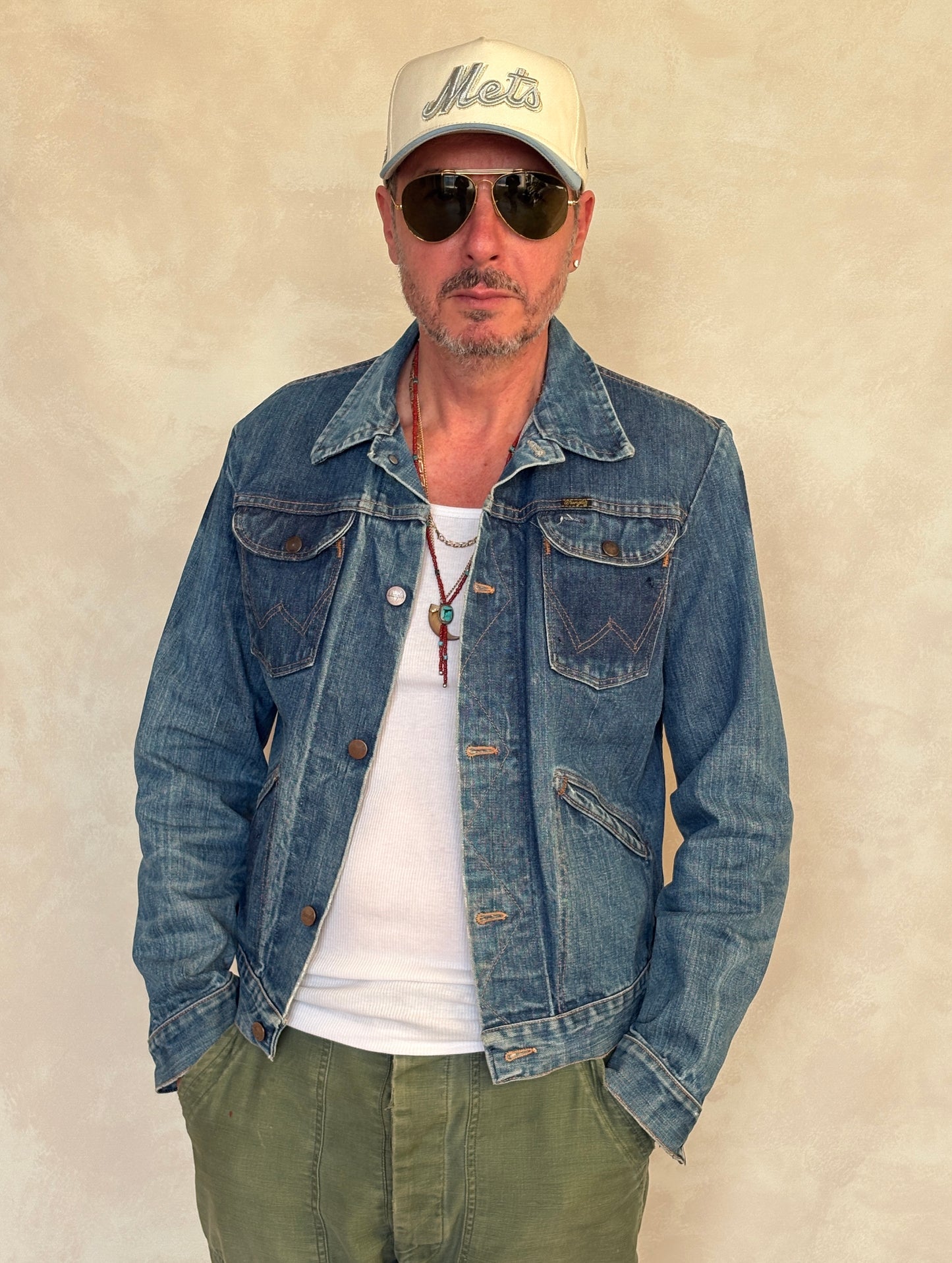 Size 40 Long US.  Authentic 70s Wrangler denim jacket -4 pockets- Made in the USA