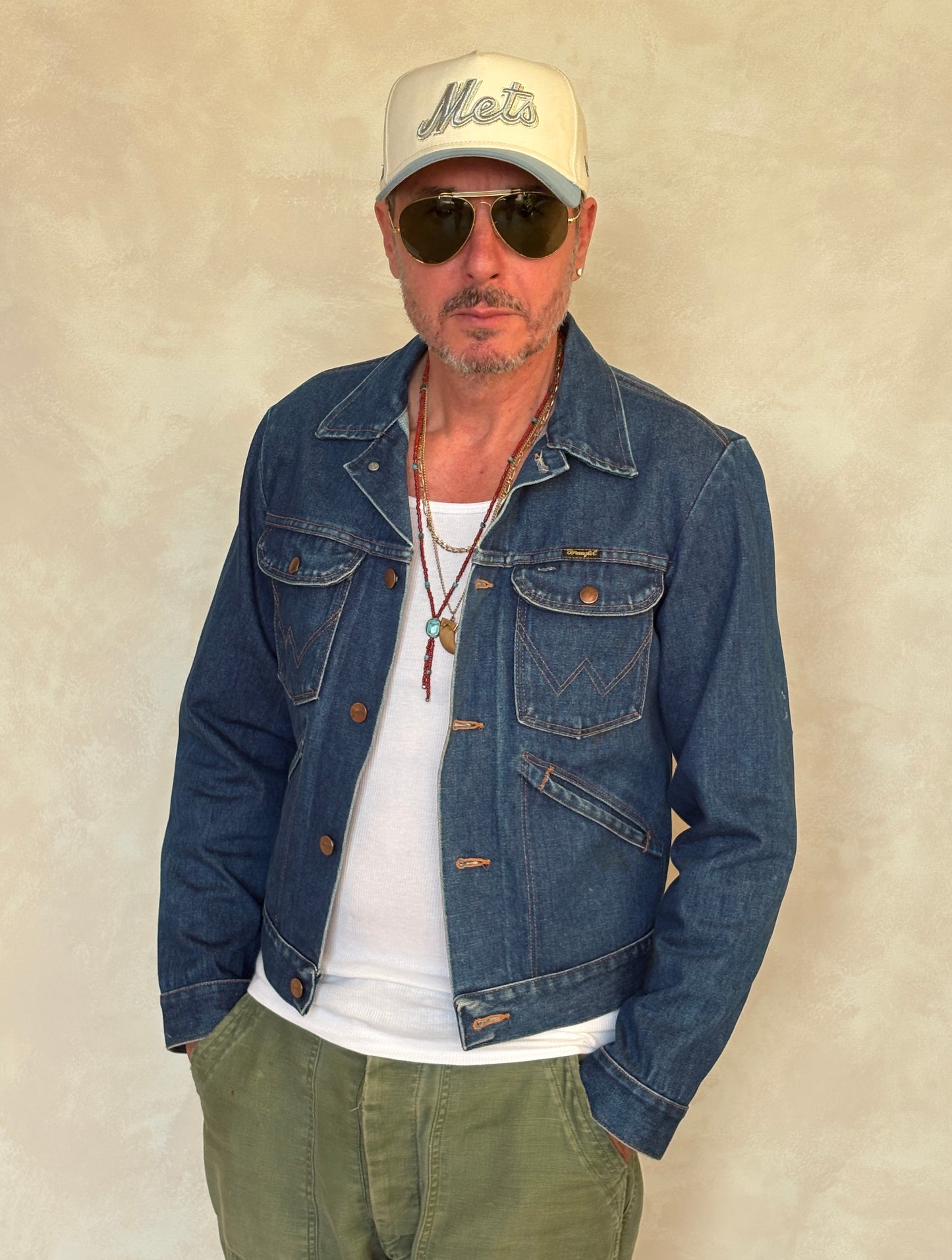 Size 38US / 48EU Authentic 80s Wrangler denim jacket -4 pockets- Made in the USA
