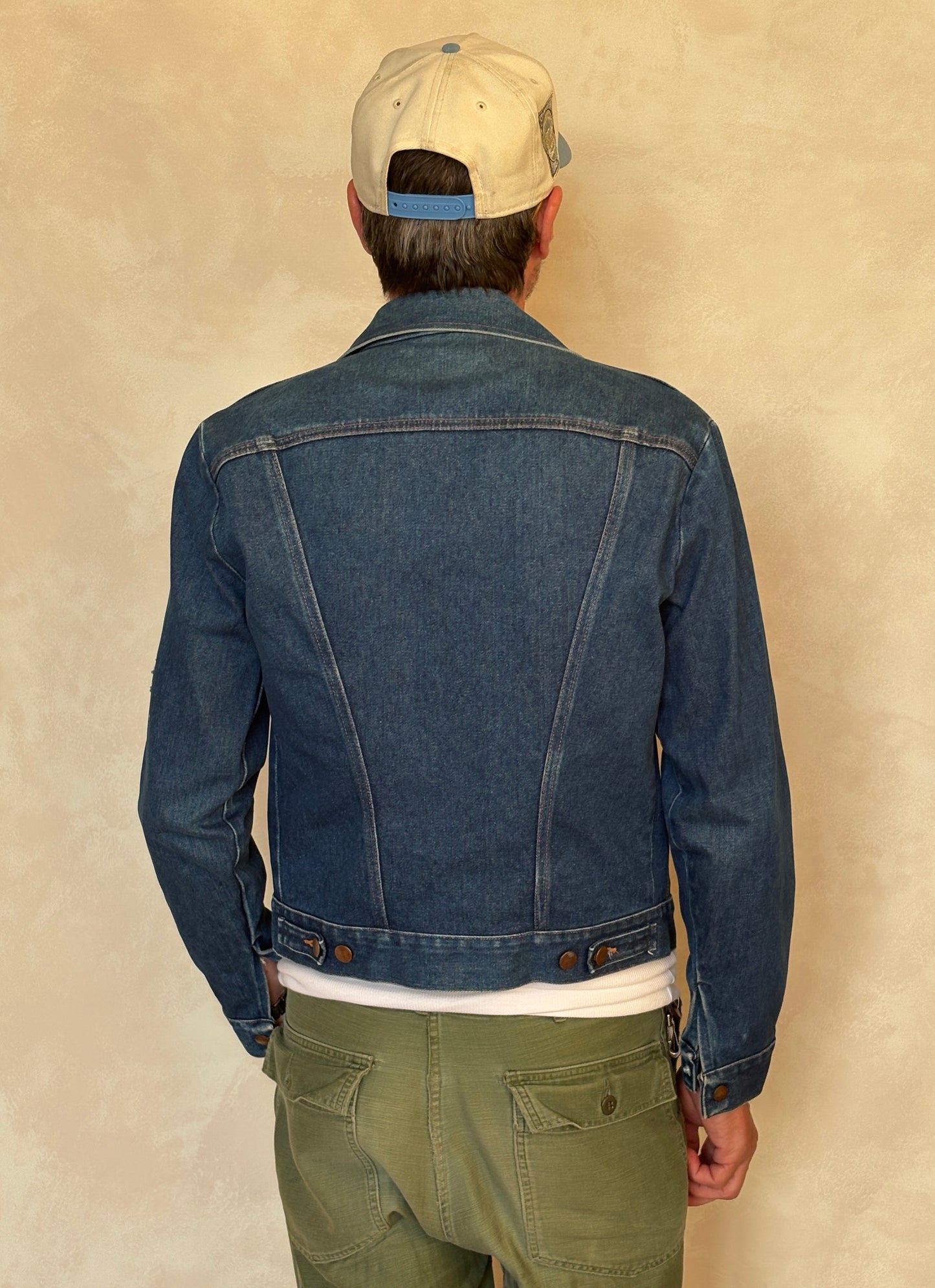 Size 38US / 48EU Authentic 80s Wrangler denim jacket -4 pockets- Made in the USA