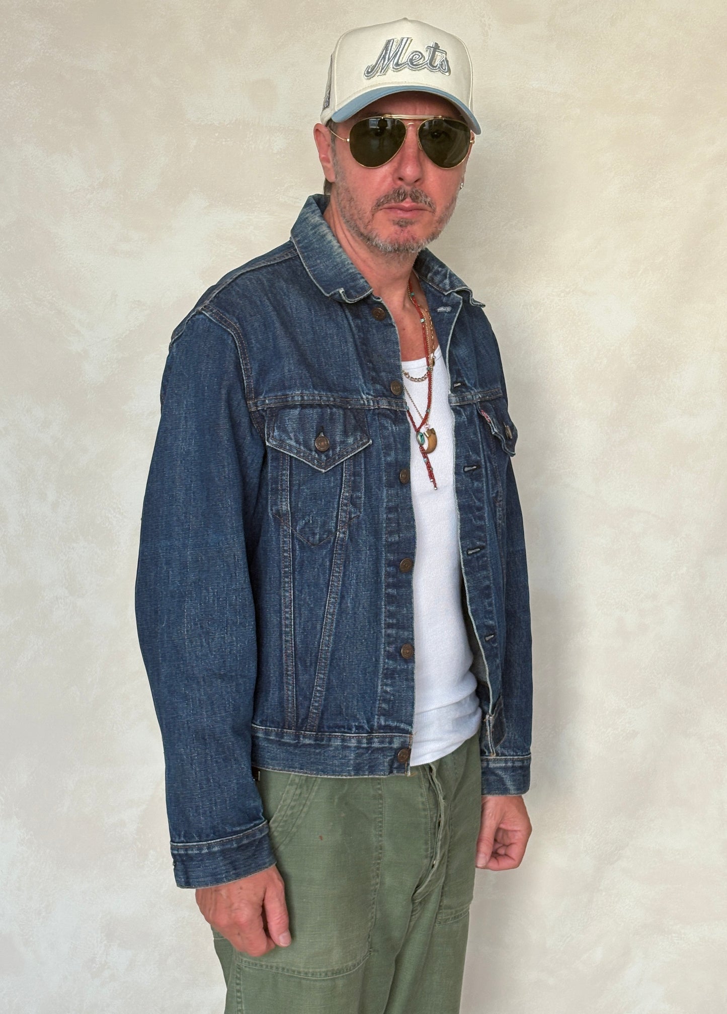 Size 42US / 52EU. Vintage 70s 2 pocket Levi’s Denim Jacket 70505 – Double Stitch, Made in USA