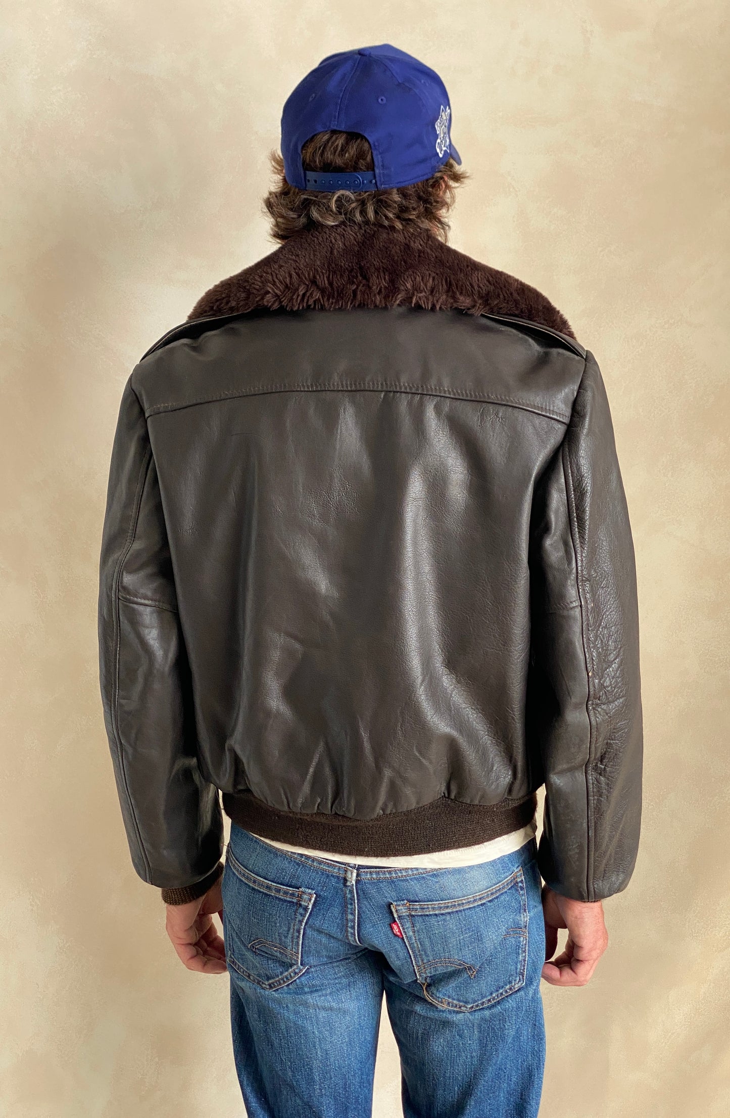 Size 40USA/50 Euro. Vintage 70s flight leather jacket made in USA talon zip