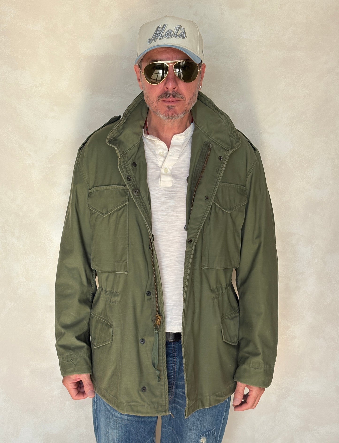 Large Reg. Authentic 1975 US army  M-65 field jacket Military
