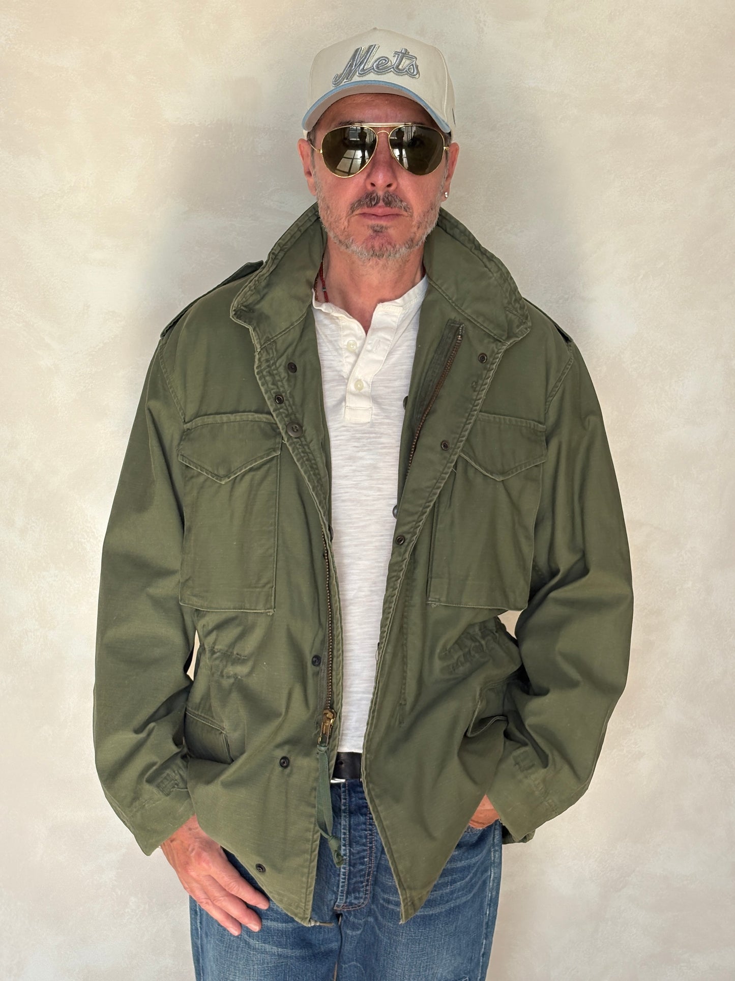 Large Reg. Authentic 1975 US army  M-65 field jacket Military