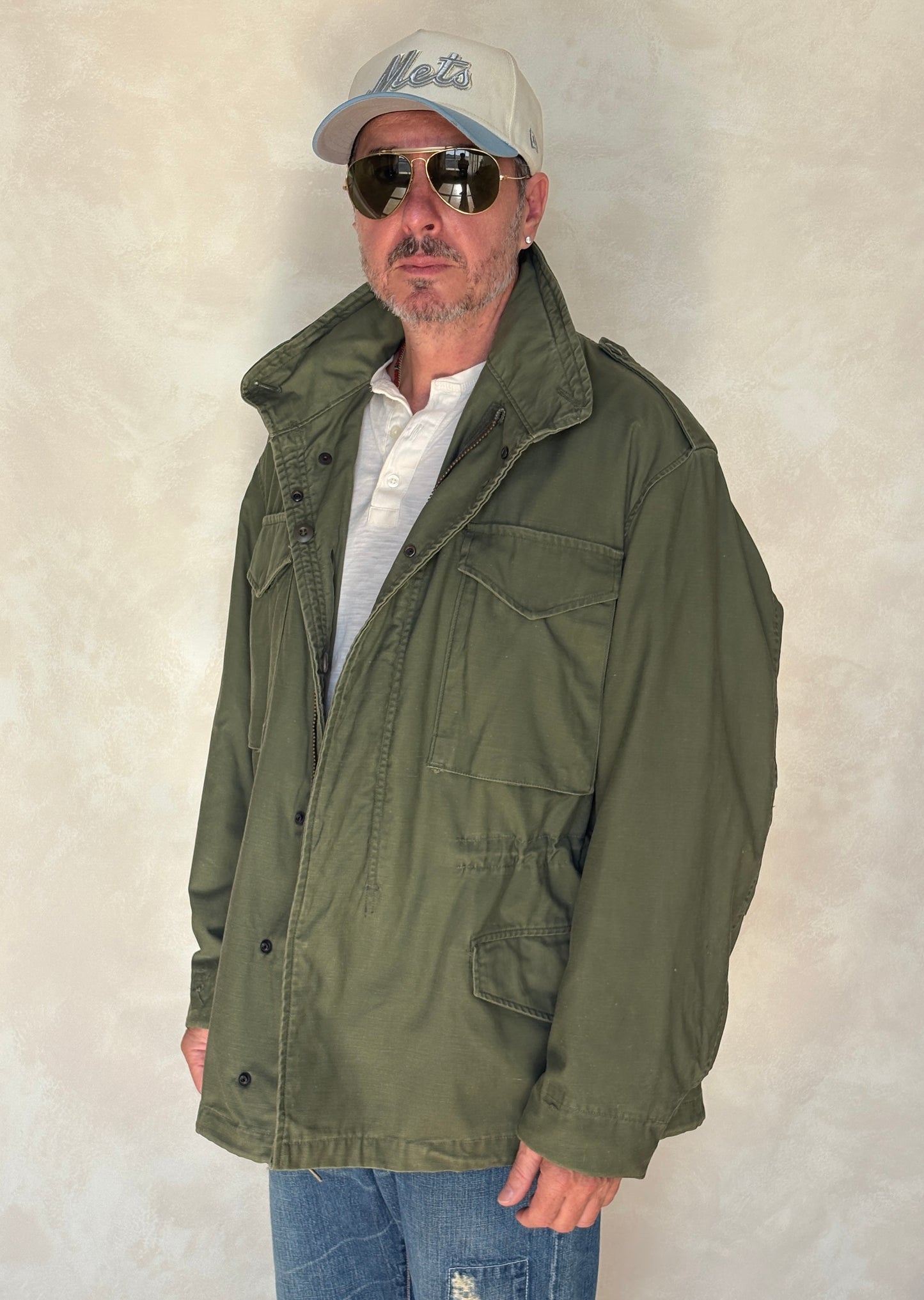 Large Reg. Authentic 1975 US army  M-65 field jacket Military