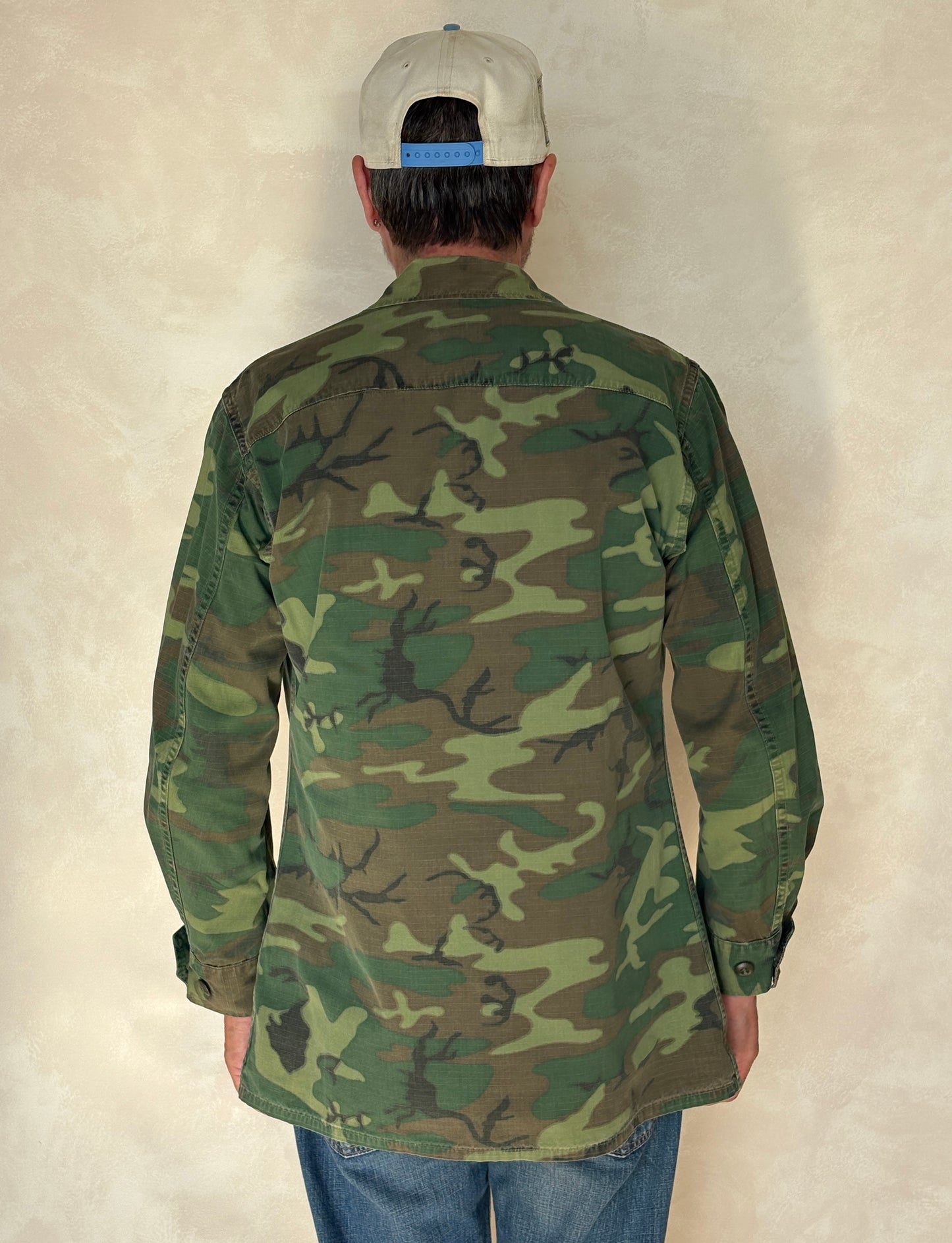 Small Long. Authentic USMC 1969 US Army vintage Erld camouflage Vietnam jungle jacket. Military