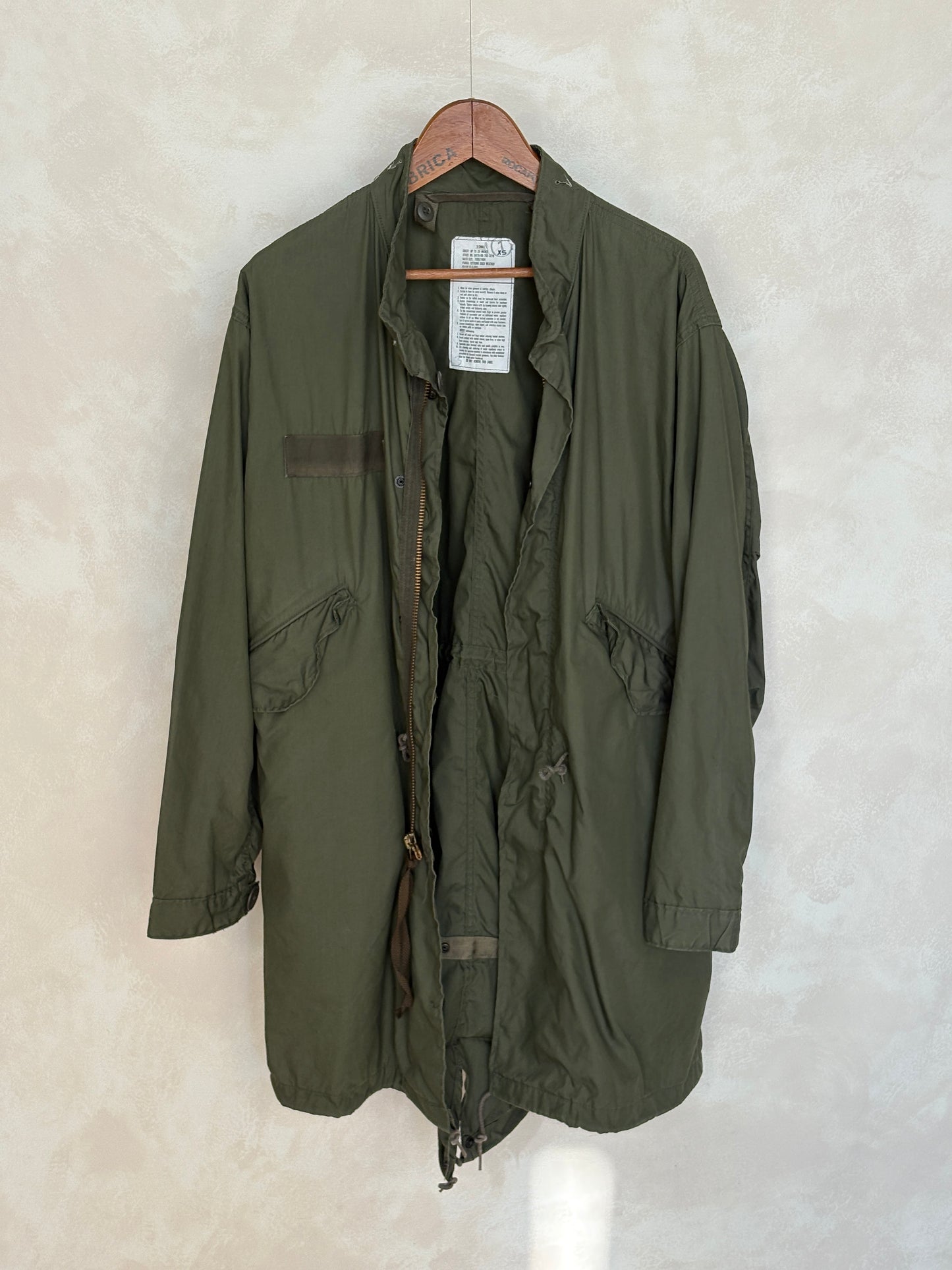 X Small . Authentic 1983 US Army M-65 fish tail parka  – OG-107 – Vintage Military Issue