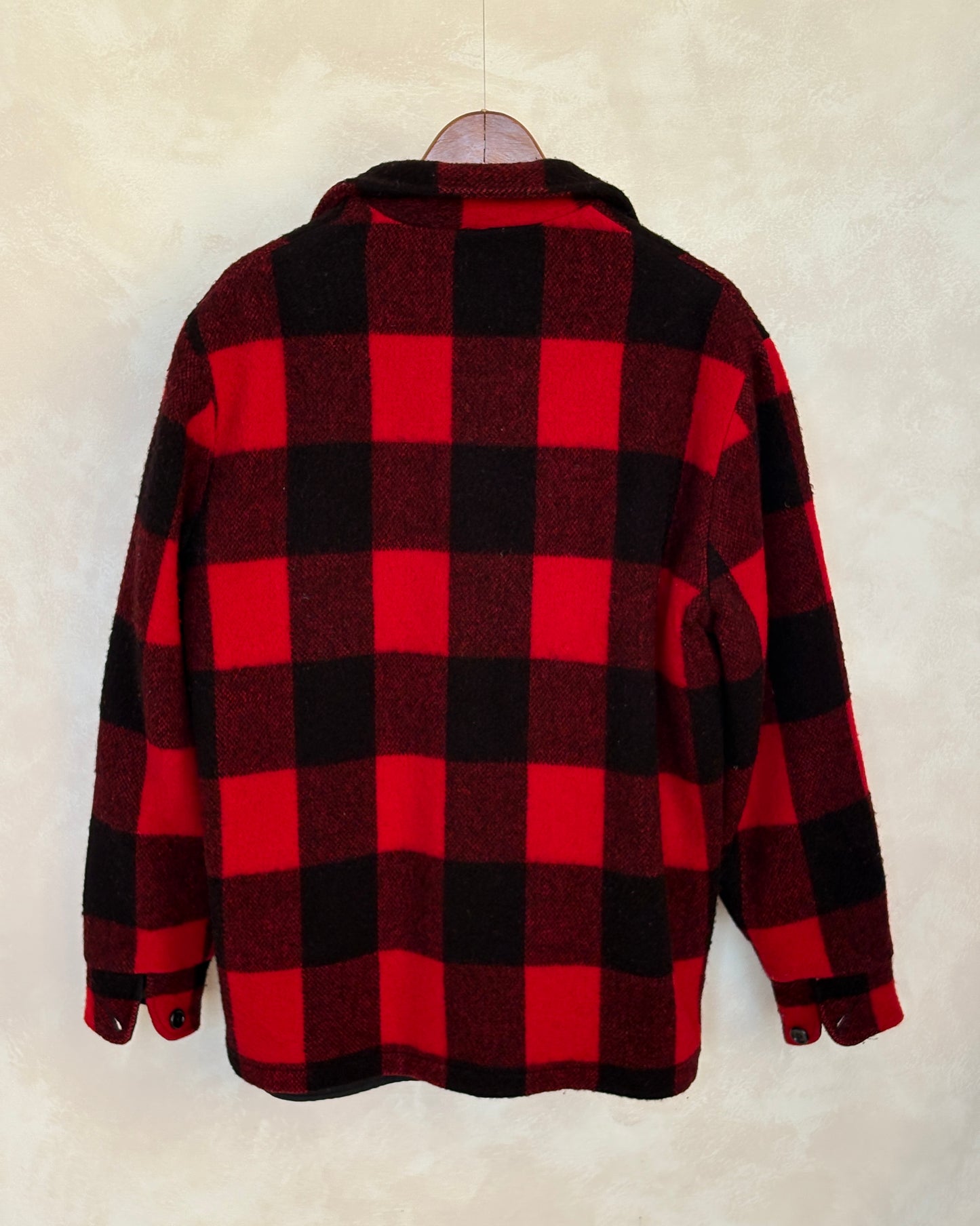 Large. Vintage Woolrich buffalo paid wool jacket
