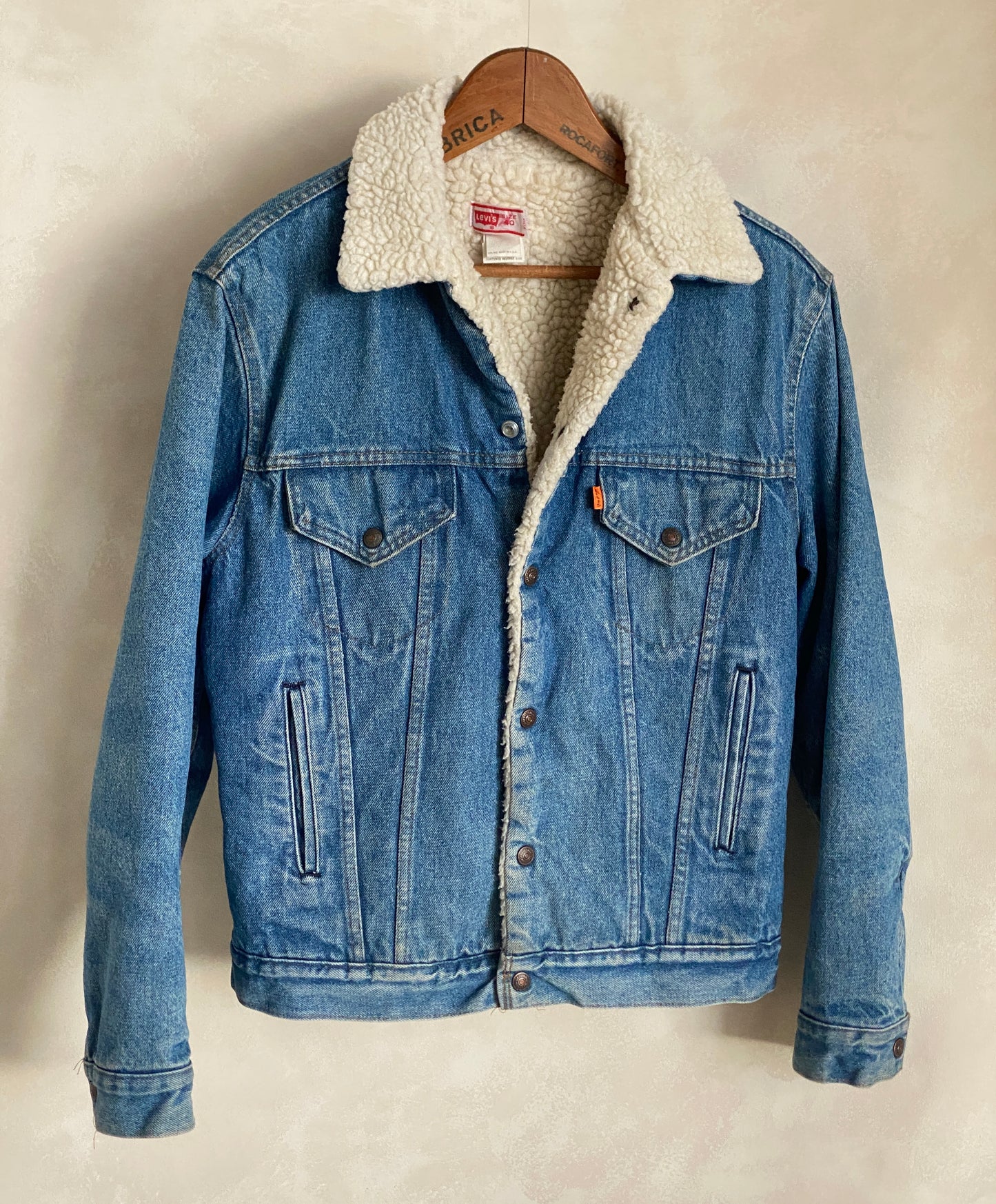 Size 40 US (50 EU). 4 pockets 70s Vintage Levis sherpa fleece Jacket Made in USA.