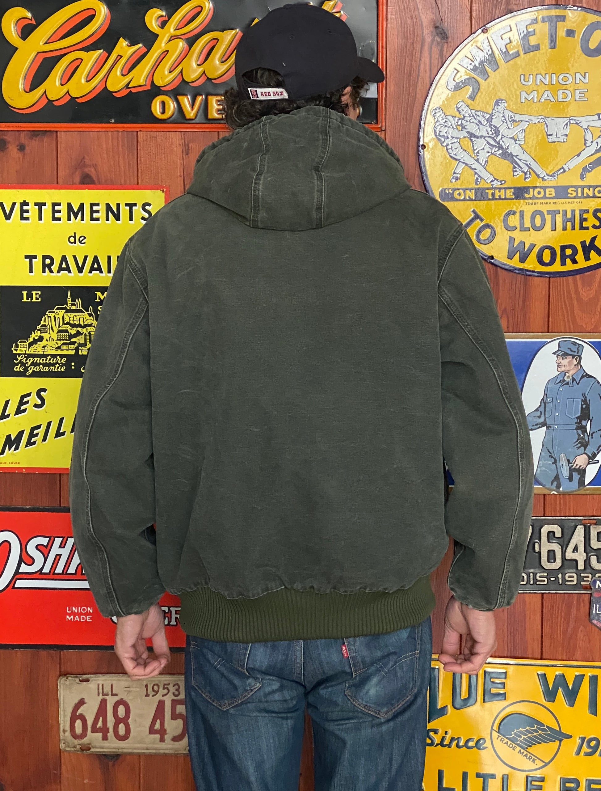 Large Green Carhartt Blanket Lined Jacket: Classic Workwear Apparel Made in Mexico