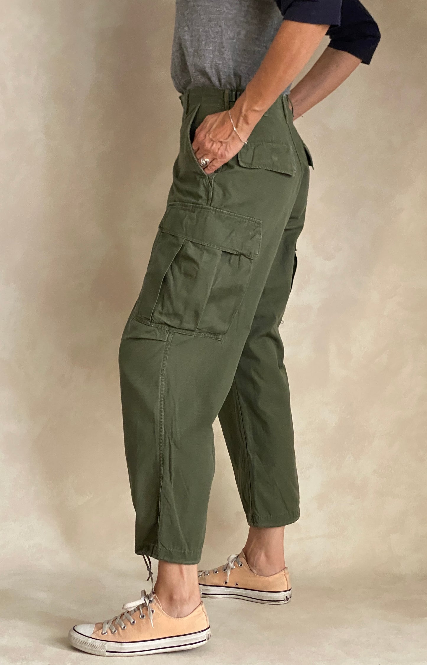 Small Short . 1969 Authentic US Army Vietnam war era OG-107 jungle pants. Fit 27 To 31 USA