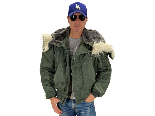 Size Large. Vintage Alpha Industries N-2B Parka – Military Issued MIL-J-6278F – Made in USA