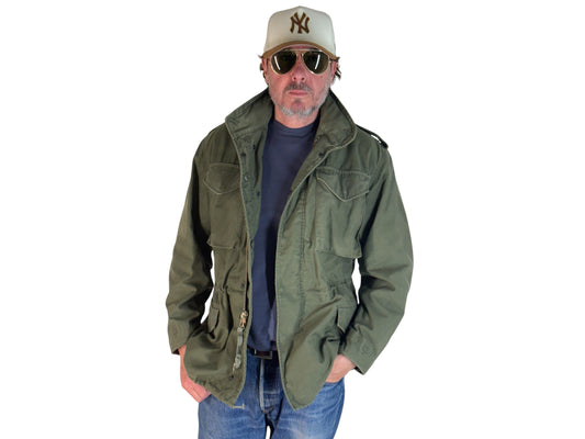 Small Reg. Authentic 1981 US Army M-65 field jacket Military