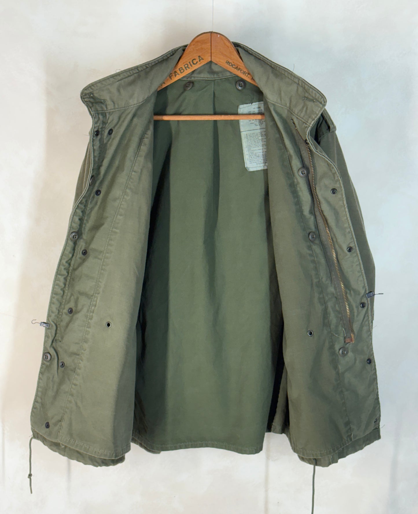 Large Reg. Authentic 1985 US Army M-65 field jacket Military
