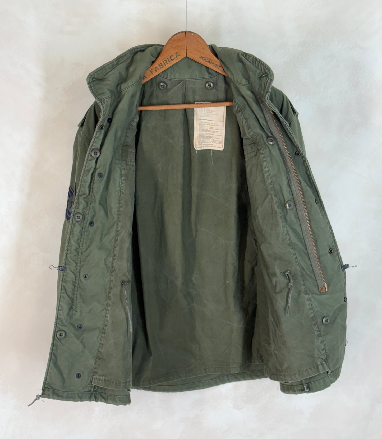 Med Short. Authentic 1978 US Air Force M-65 field jacket Made by John Ownbey