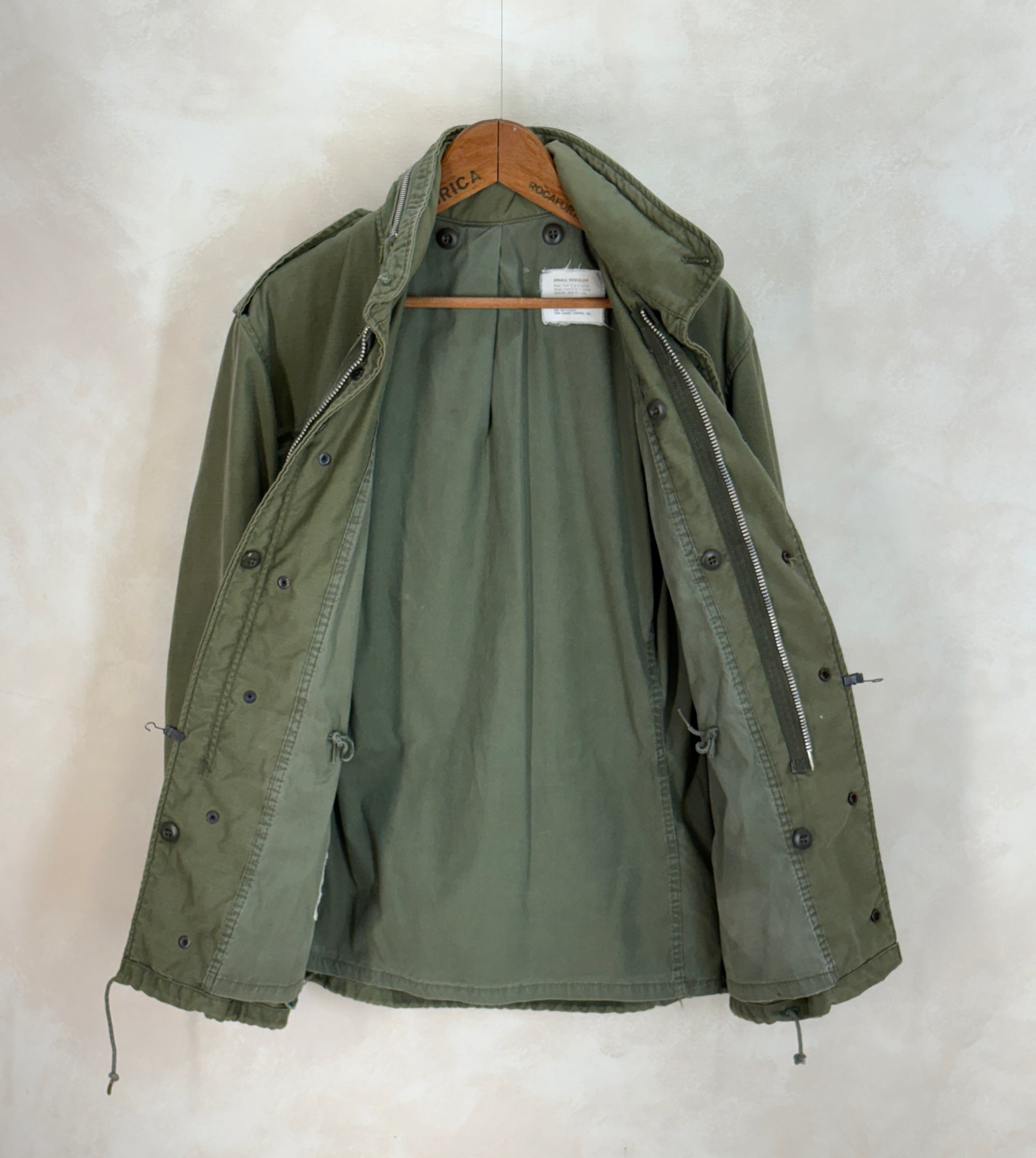 Small Reg. Authentic 1971 US M-65 field jacket Made by John Owney. Military - USA Vintage Bcn
