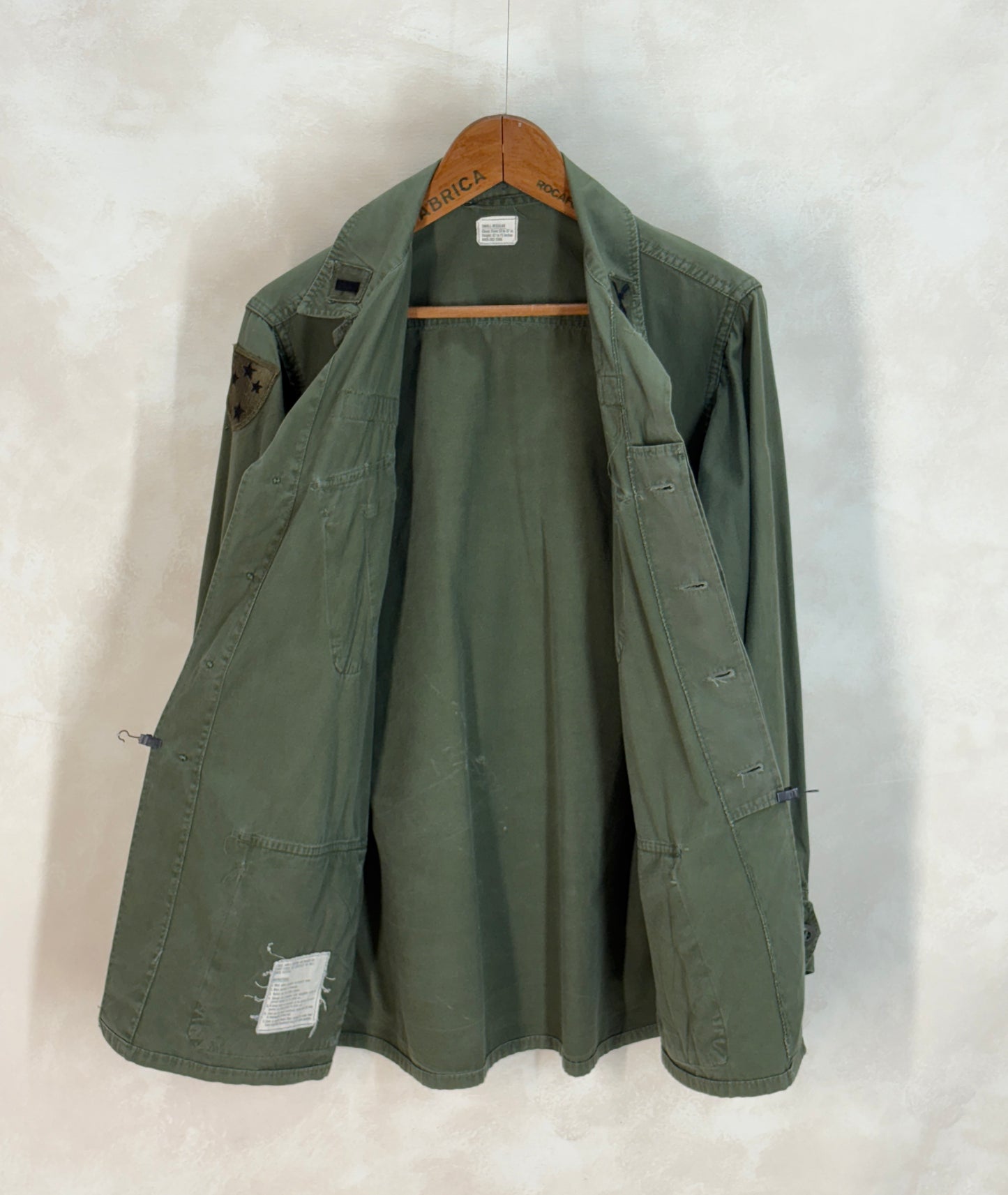 Small Reg. Authentic 1966/67 US Army vintage Vietnam jungle jacket.
