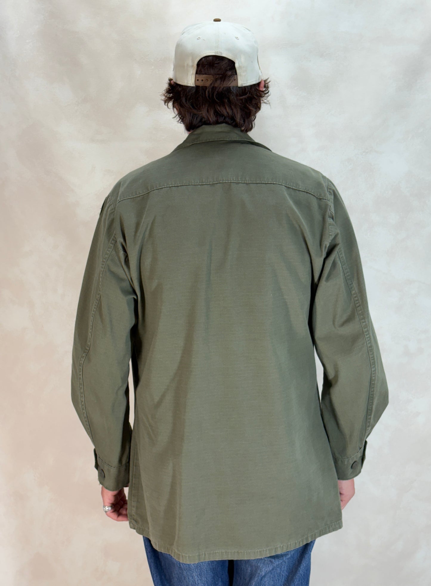 Med Long. Authentic 1969 US Army vintage Vietnam jungle jacket.