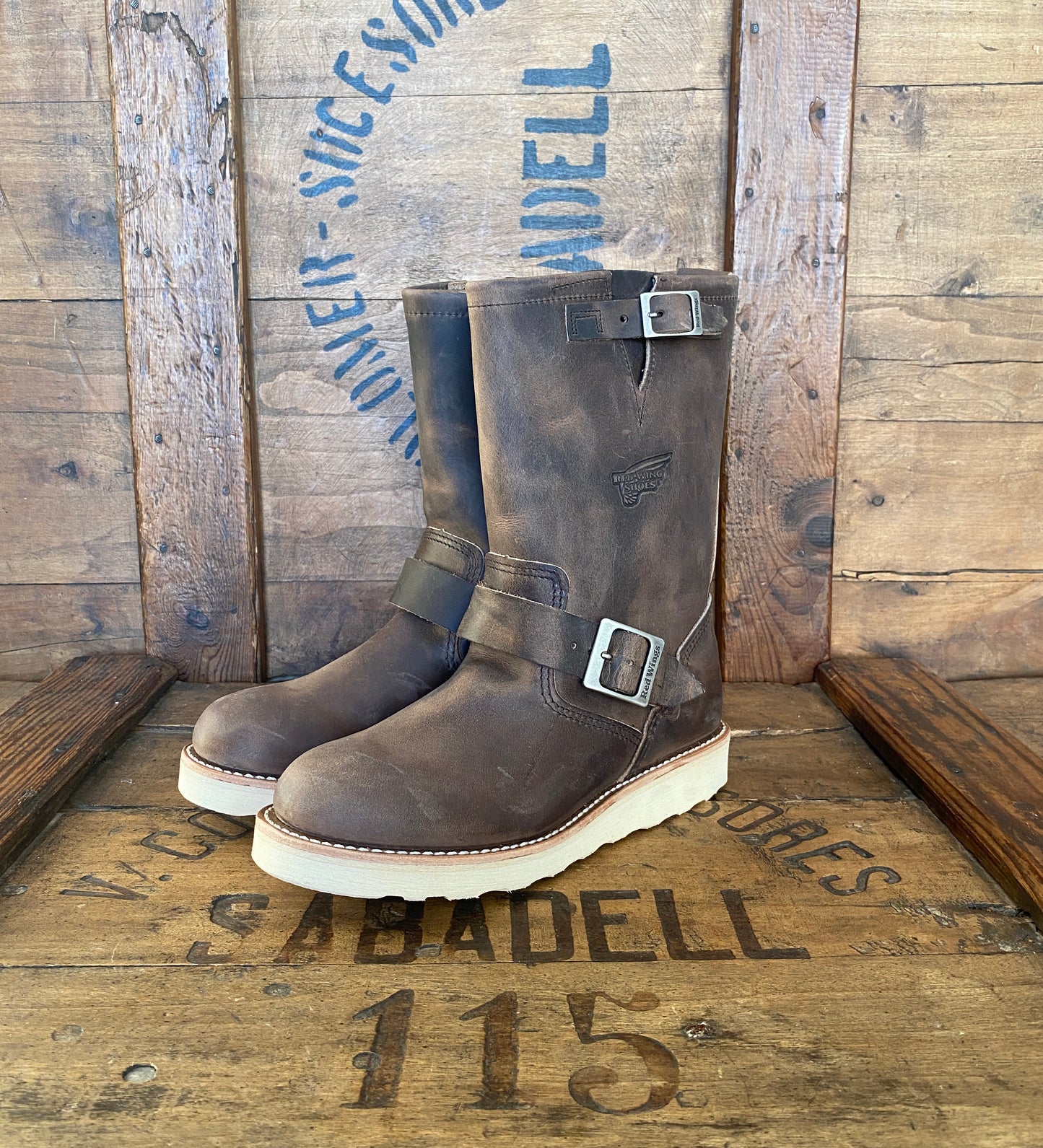 Size 6.5D (38.5 Euro) R W 2975 Heritage Engineer Boots Made In USA (Seconds)