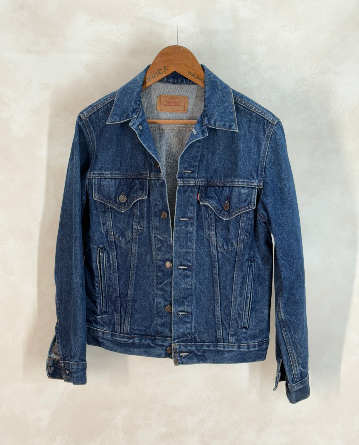 Size 38US / 48EU. Vintage 1980s Levi’s 70506 Trucker Jacket – 4 Pockets – Made in USA