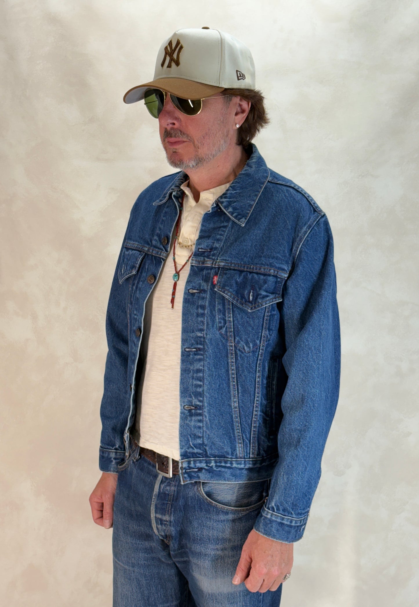 Size 42US / 52EU. Vintage 80s 70506 Levis 4 pockets jacket  Made in USA
