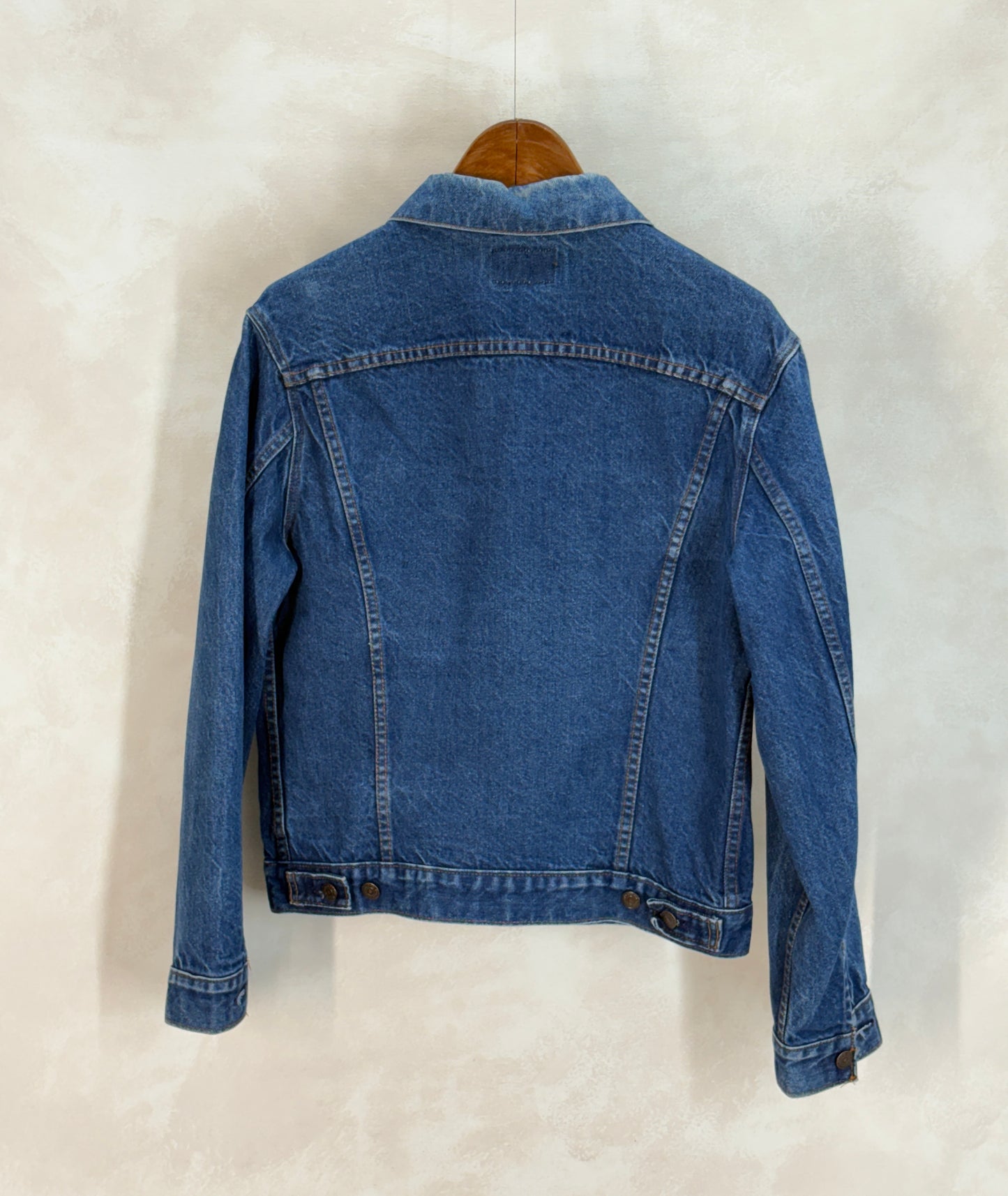 Size 42US / 52EU. Vintage 80s 70506 Levis 4 pockets jacket  Made in USA
